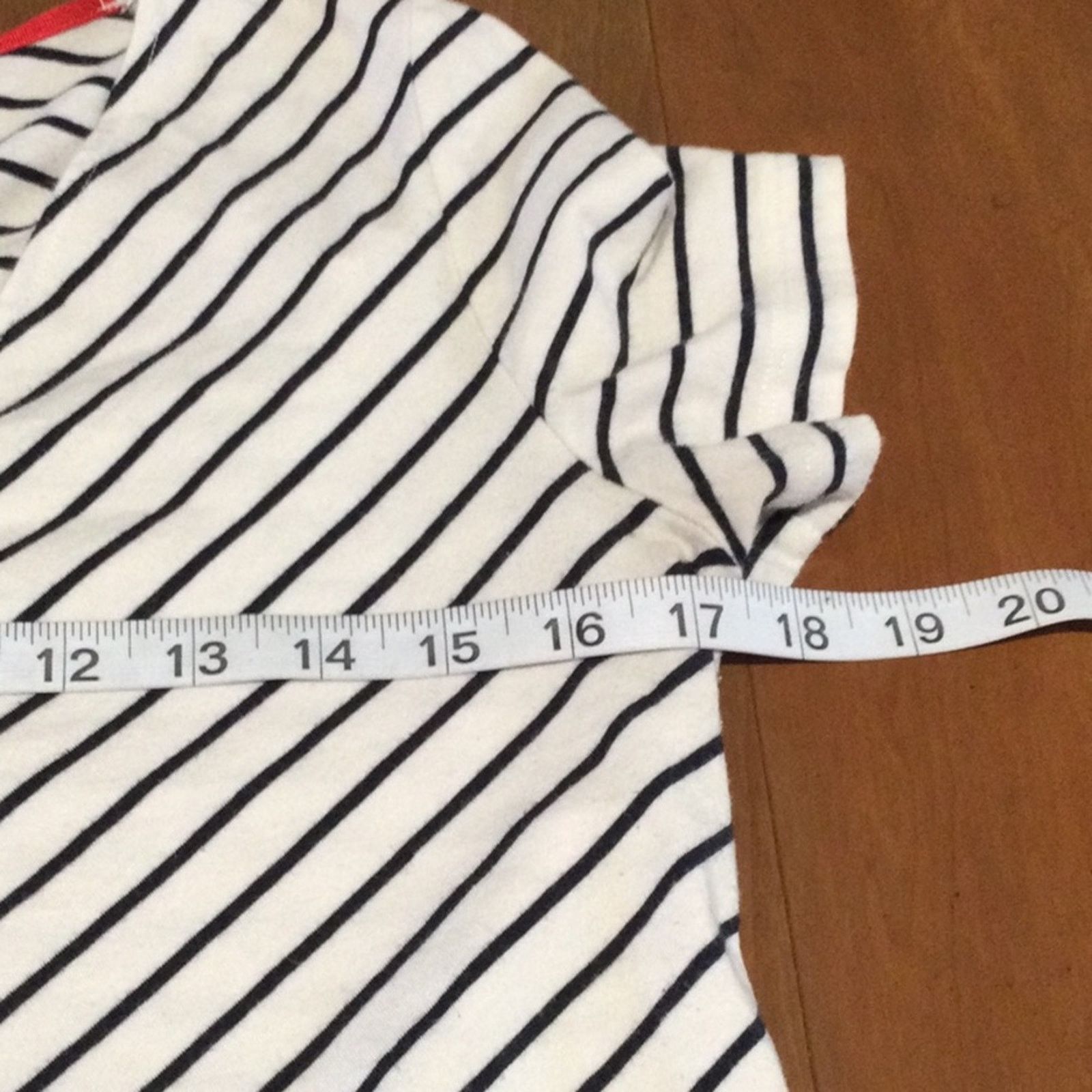 Jones New York Jones New York Signature Black/White Stripe V-neck Top Sz S Size S / US 4 / IT 40 - 13 Thumbnail