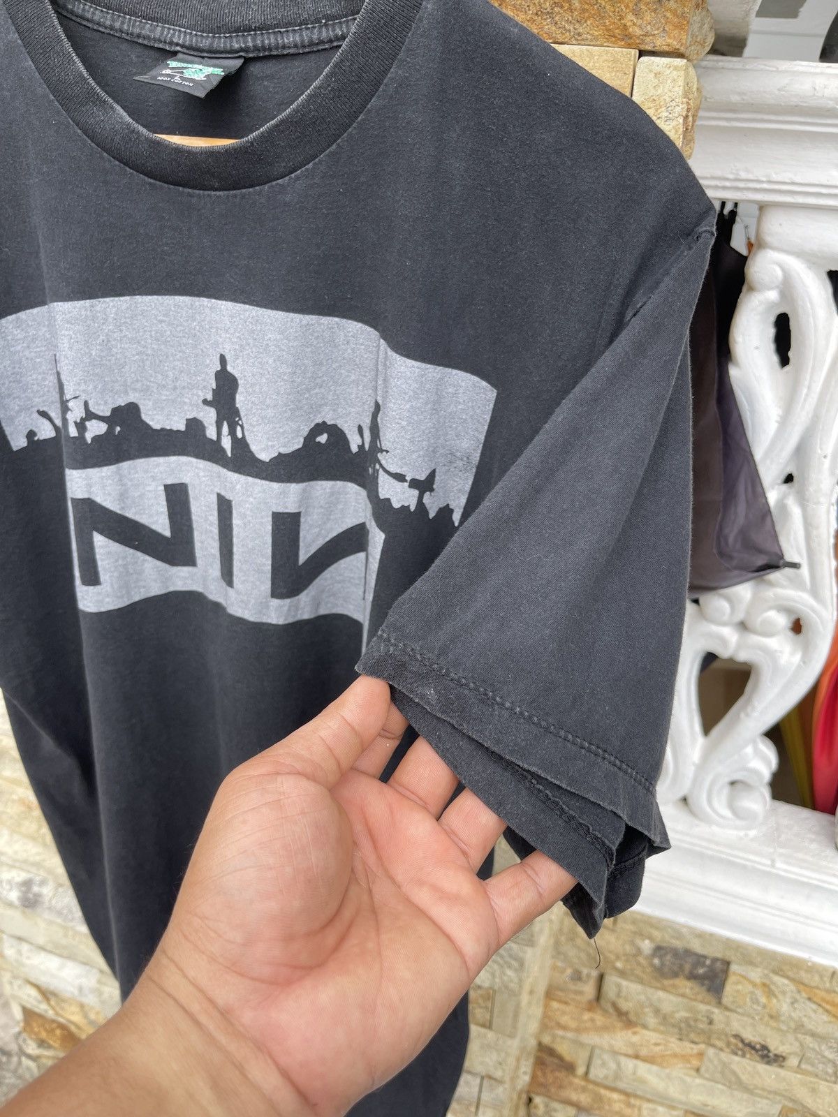 Band Tees SUN FADED🔥Rare🔥Vtg Nine Inch Nails Band T Shirt Size US L / EU 52-54 / 3 - 7 Thumbnail