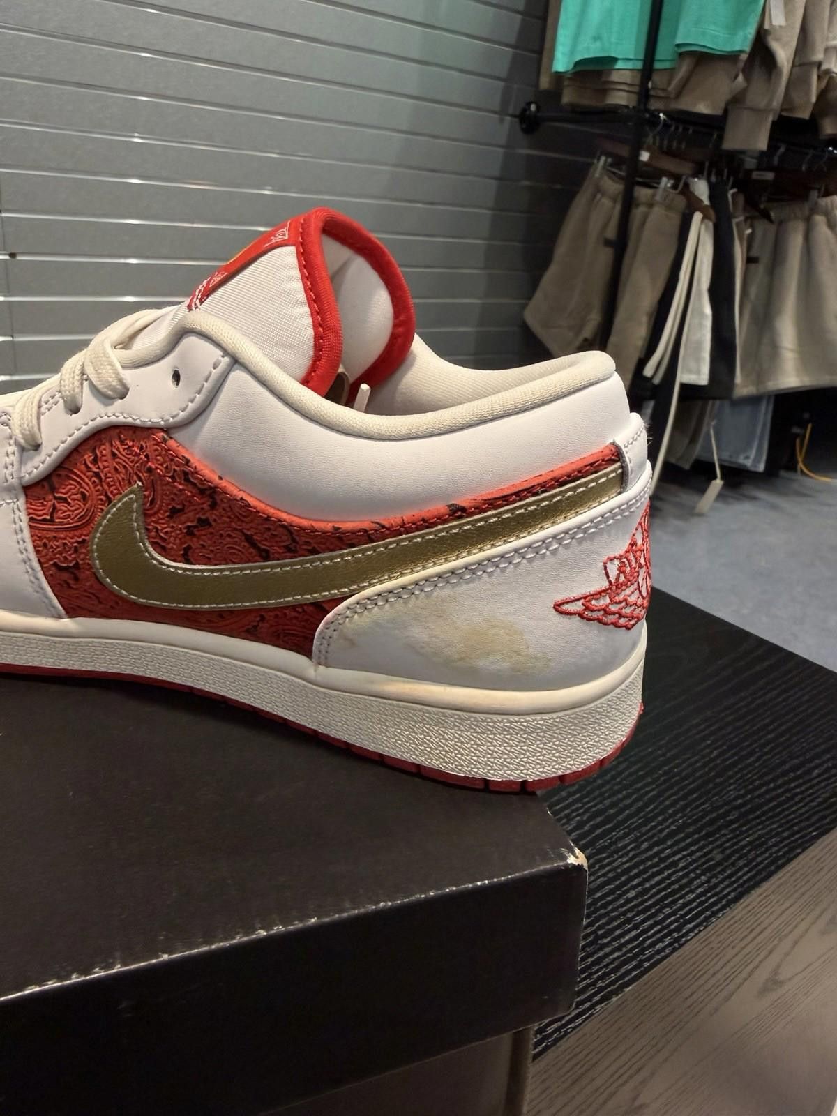 Jordan Brand Nike Air Jordan 1 Low SE Spades Men's Size 9 Red/Gold/White Size US 9 / EU 42 - 10 Thumbnail