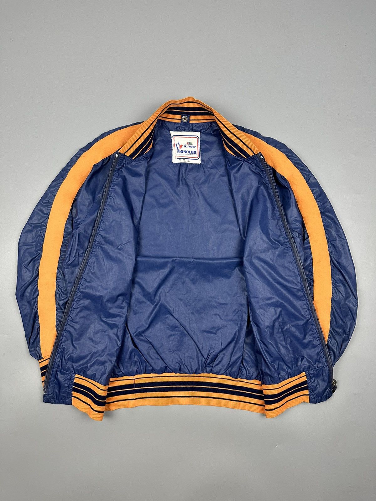 Moncler Vintage Moncler France Light Bomber Jacket Size US L / EU 52-54 / 3 - 3 Thumbnail