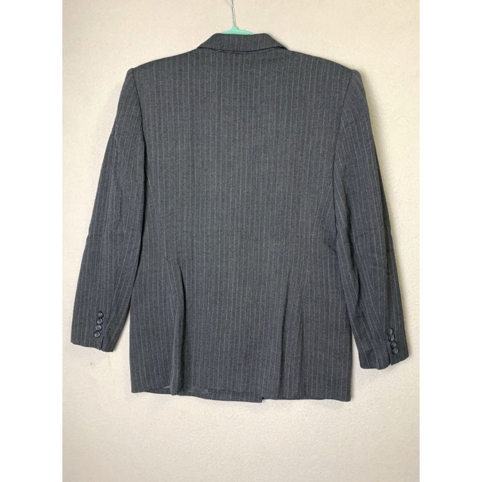 Ralph Lauren VINTAGE Lauren Ralph Lauren Blazer Jacket Women’s 6 Gray Pinstripe 100% Wool Notch Lapel Lined Double-Breasted Six-Button Front Size M / US 6-8 / IT 42-44 - 2 Thumbnail
