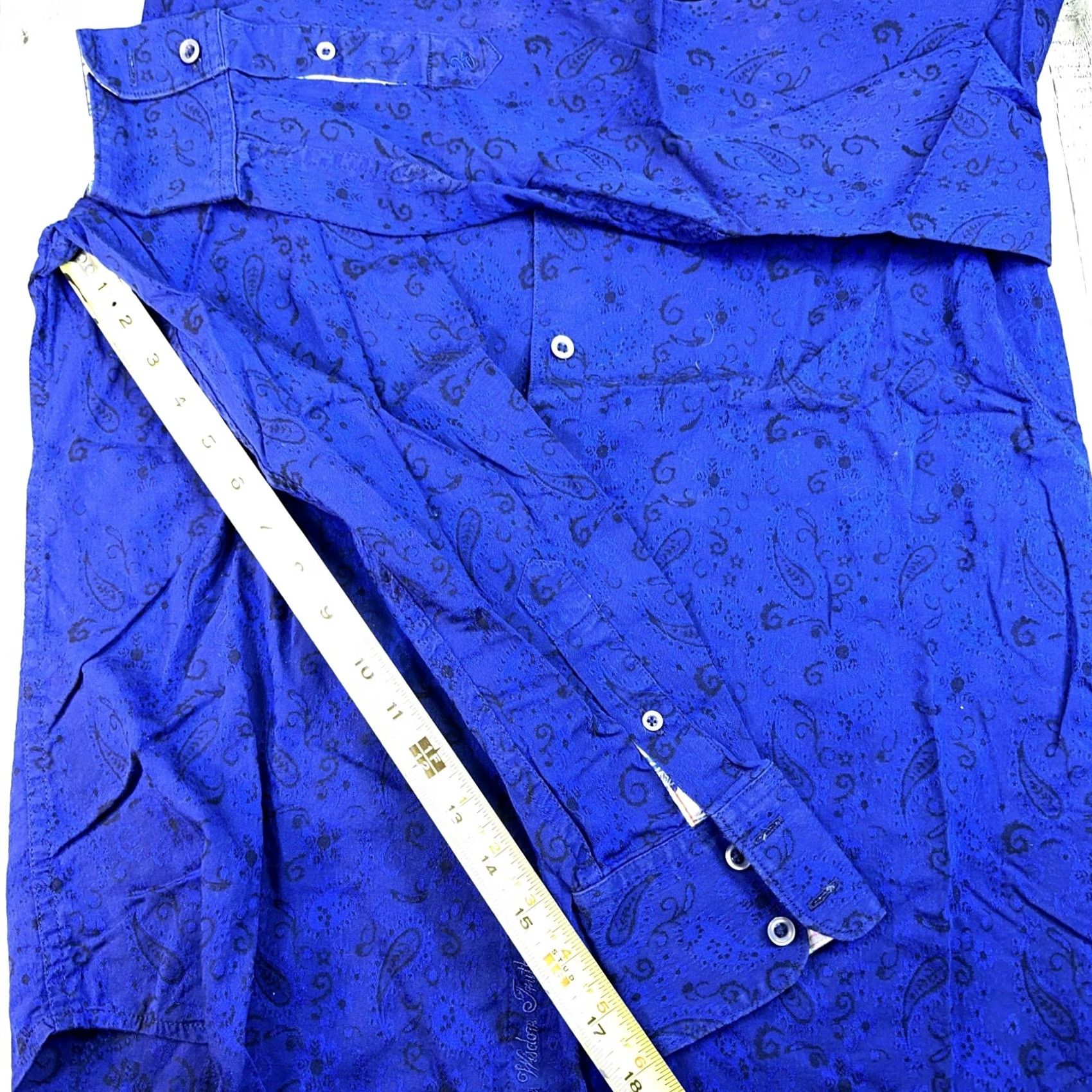 Robert Graham Robert Graham Shirt Men Small Button-Front Blue Geometric Paisley Flip Cuff Casual Short Sleeve? Size US S / EU 44-46 / 1 - 6 Thumbnail