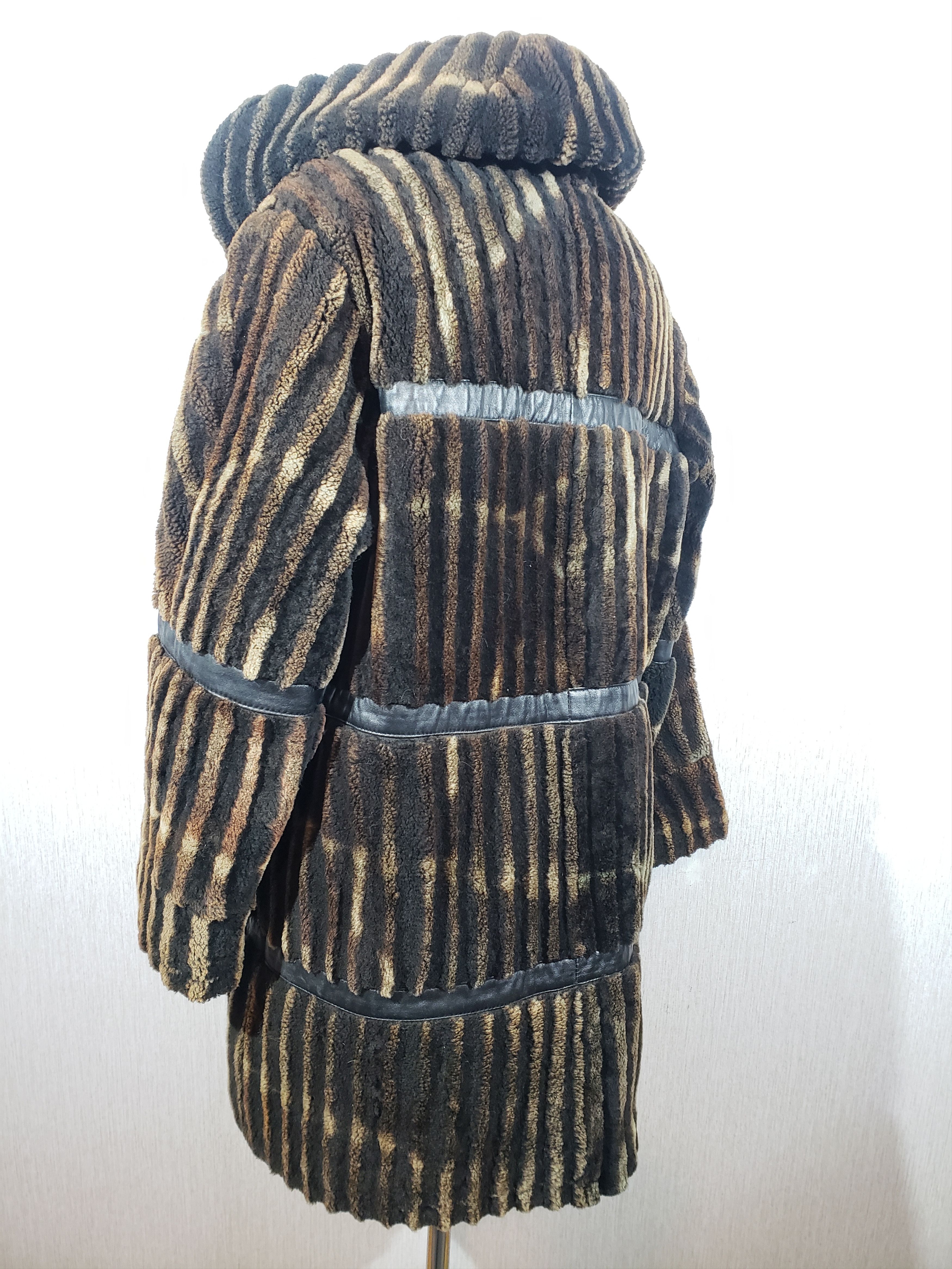 Other Wonderful women's sheepskin coat. Size XL / US 12-14 / IT 48-50 - 4 Thumbnail