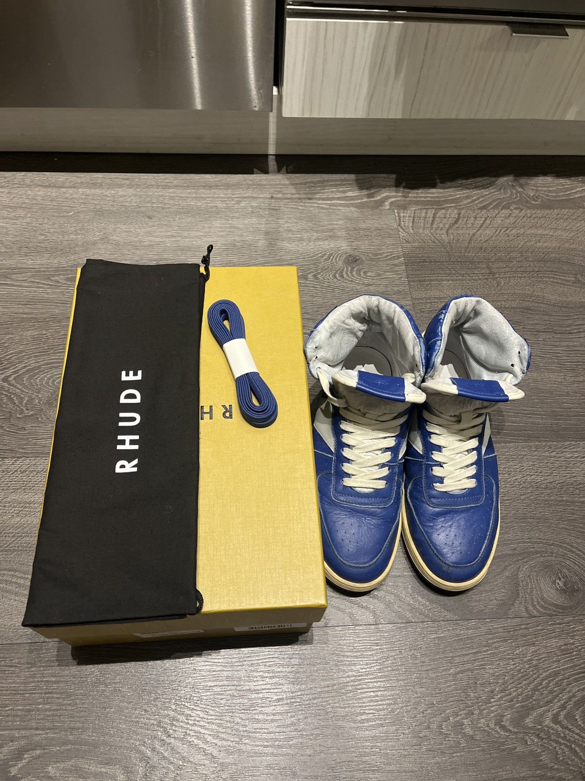 Rhude Rhude Rhecess SKY HI SSENSE EXCLUSIVE Size US 8 / EU 41 - 1 Thumbnail
