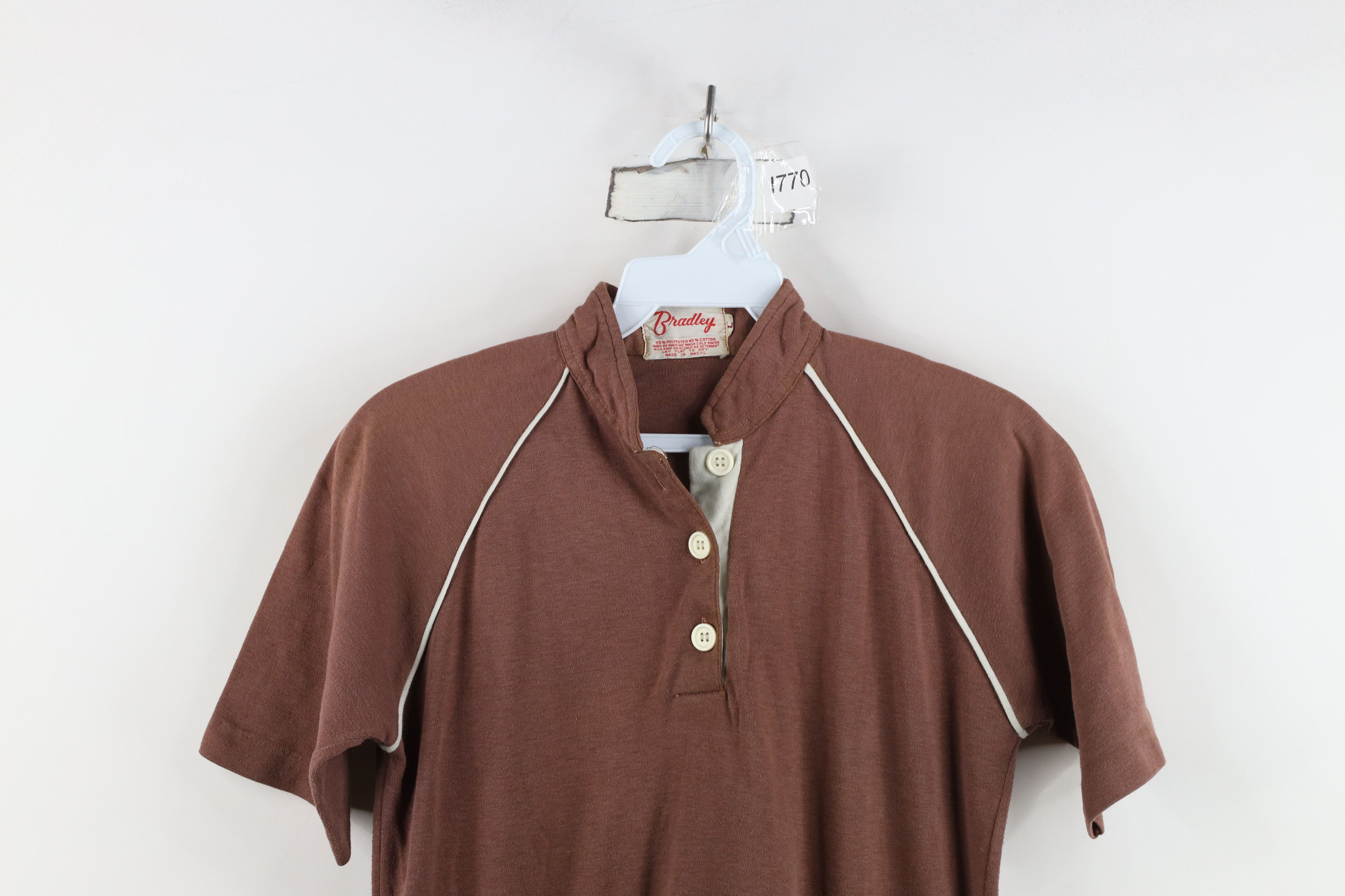 Vintage Vintage 70s Streetwear Distressed Blank Henley T-Shirt Brown Size L / US 10 / IT 46 - 2 Thumbnail