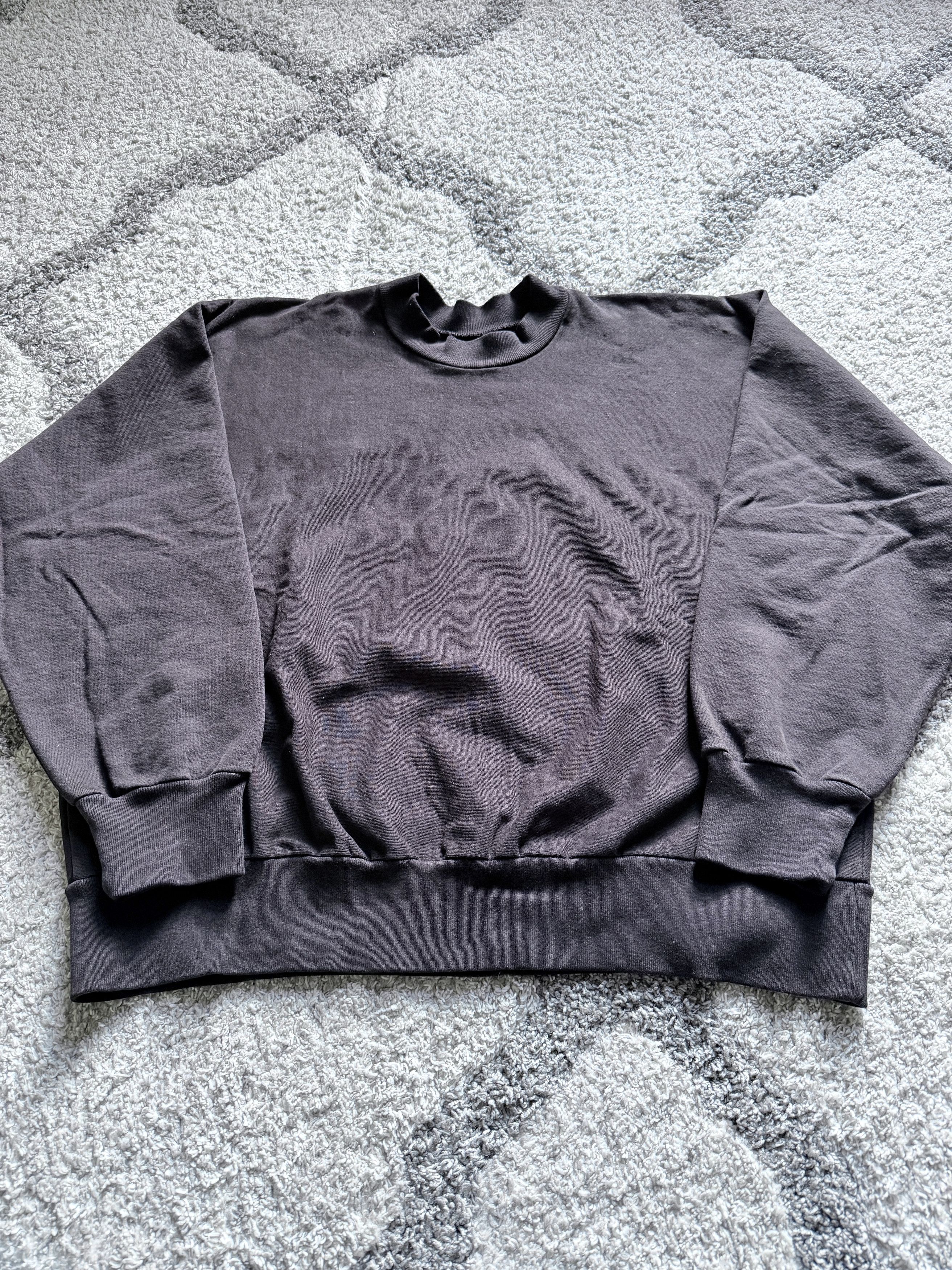Yeezy Black Yeezy Jesus Is King Crewneck Blank Size US M / EU 48-50 / 2 - 1 Thumbnail