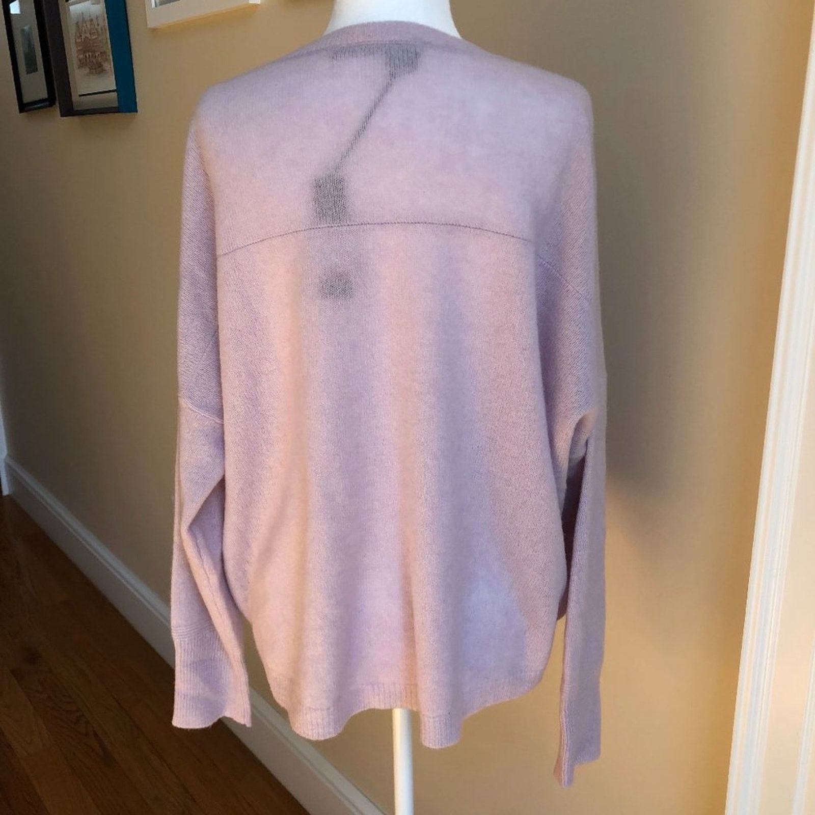 360Cashmere 360 Cashmere V-Neck Cashmere Sweater Size M / US 6-8 / IT 42-44 - 3 Thumbnail