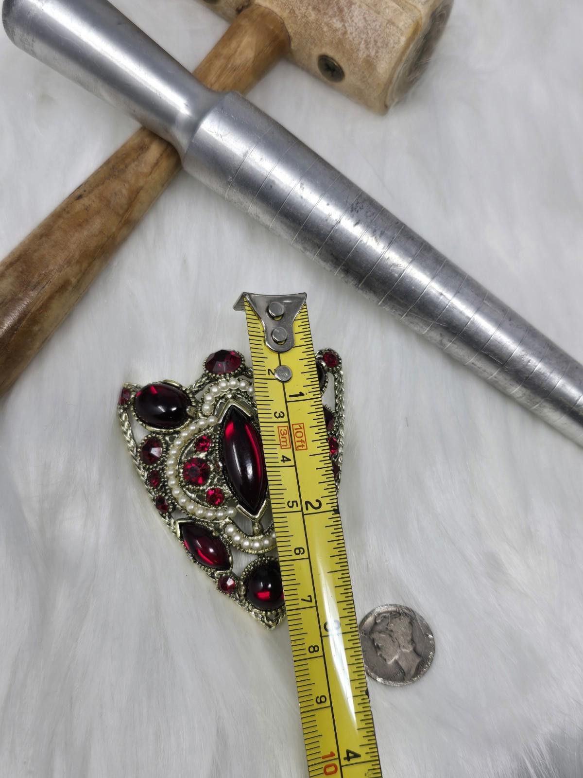 Other Vintage Selini Red Cabochon Faux Pearl Shield Brooch Pin Size ONE SIZE - 6 Thumbnail