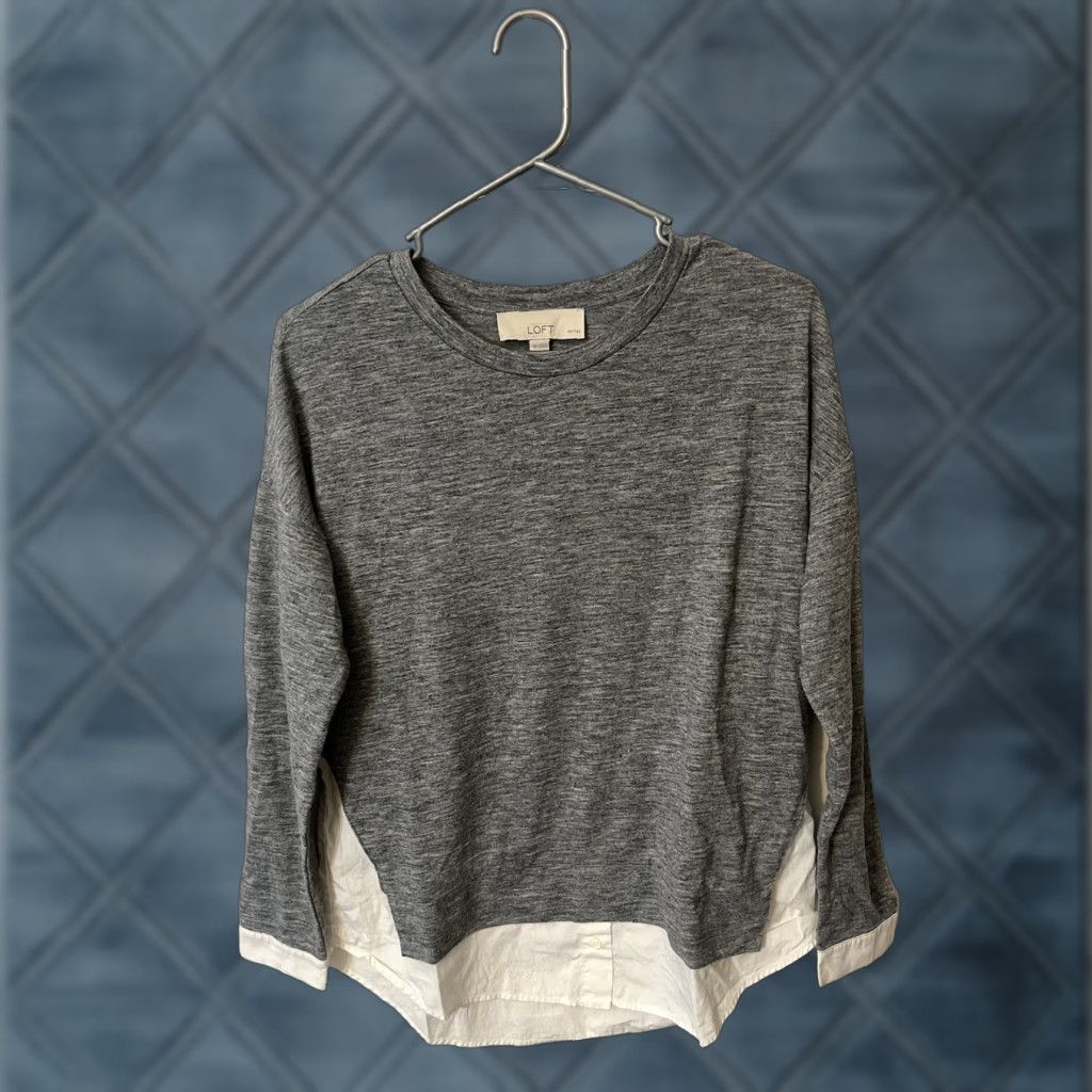 Loft LOFT Womens Blouse Knit Top Round neck Long Sleeve Petite PS Gray Heathered Size S / US 4 / IT 40 - 1 Thumbnail
