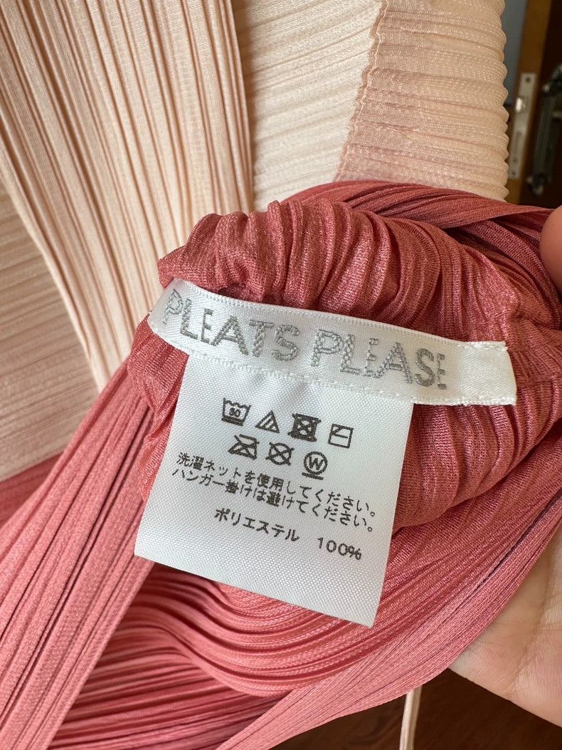 Issey Miyake Issey Miyake size:3 Pink color-blocked pleated short-sleev Size XS / US 0-2 / IT 36-38 - 3 Thumbnail