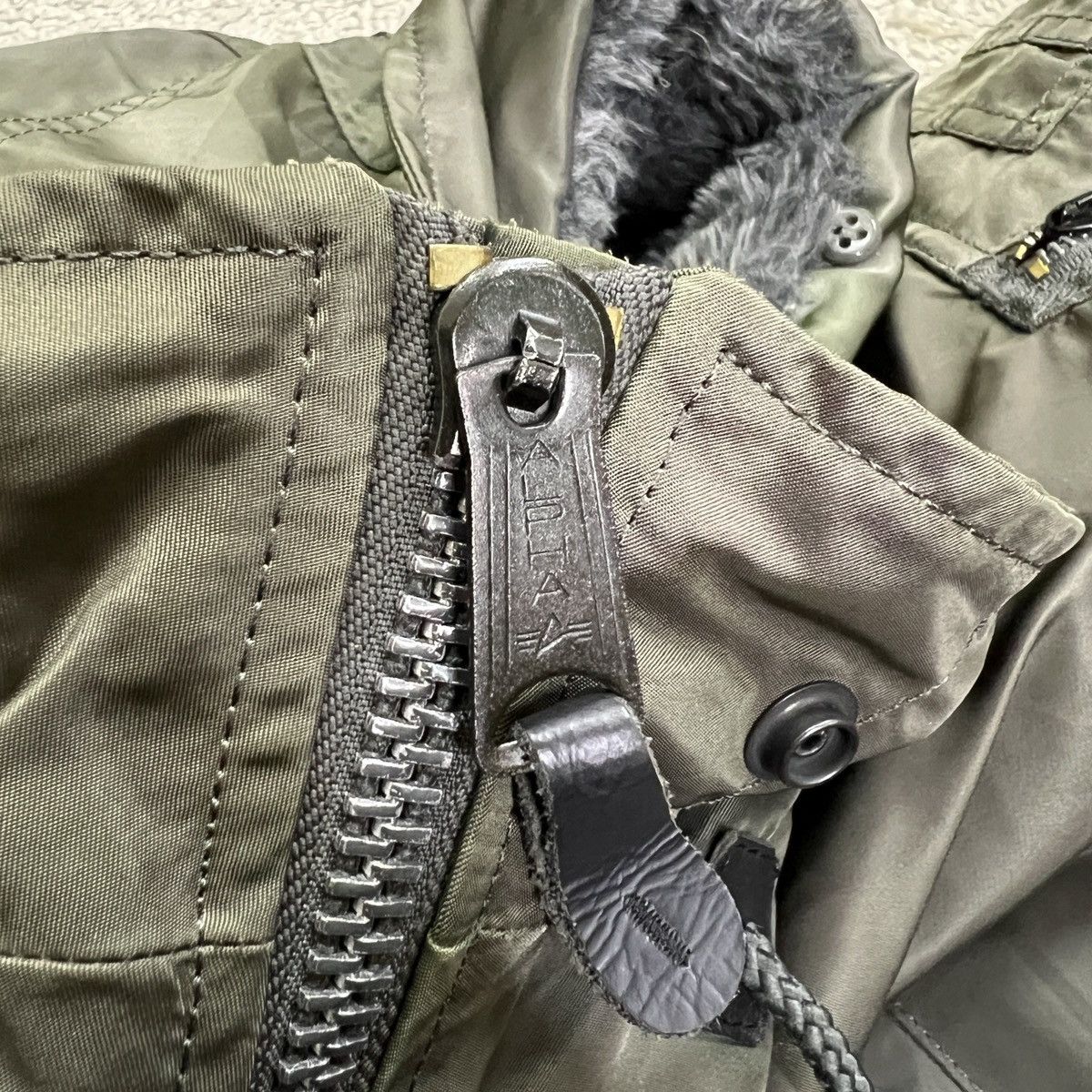Alpha Industries 💥 ALPHA M-1 WITH HOODED BOMBER JACKET Size US L / EU 52-54 / 3 - 14 Thumbnail