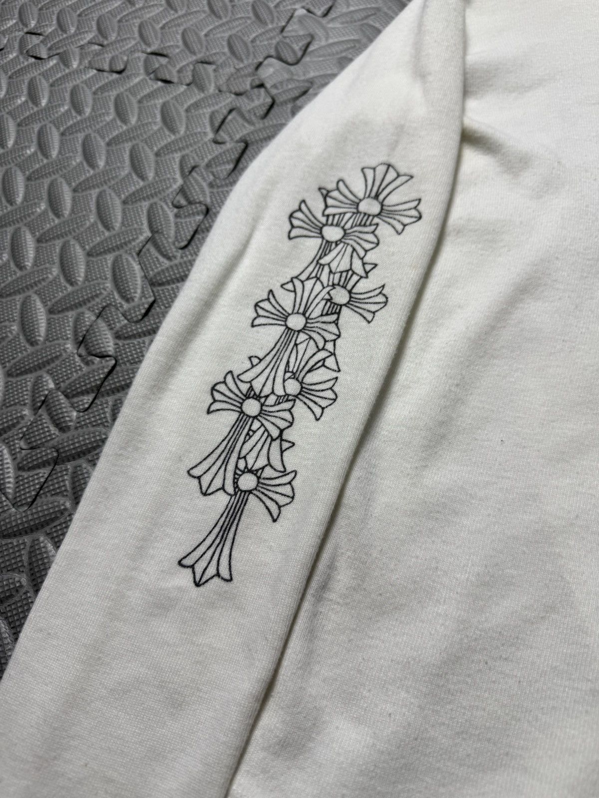Chrome Hearts RARE! ONLY ONE LISTED HERE CEMETERY Size ONE SIZE - 6 Thumbnail