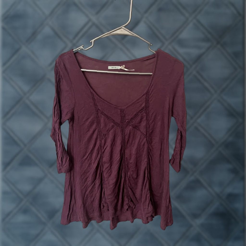 Vintage Kimchi blue Blouse Womens XS Maroon V-Neck 3/4 Sleeve Casual Pullover Tunic Rayon Pageant? (Note: must not add words) Size XS / US 0-2 / IT 36-38 - 1 Thumbnail