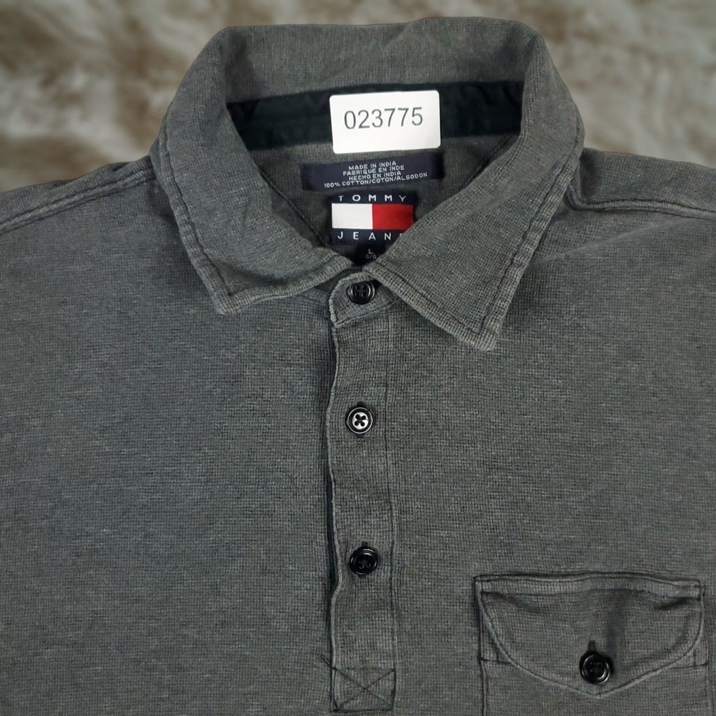 Tommy Hilfiger VINTAGE Tommy Hilfiger Polo Shirt Mens Large Gray Short Sleeve 100% Cotton Logo Polo Shirt L Gray Men's Polo Shirt Size US L / EU 52-54 / 3 - 1 Thumbnail