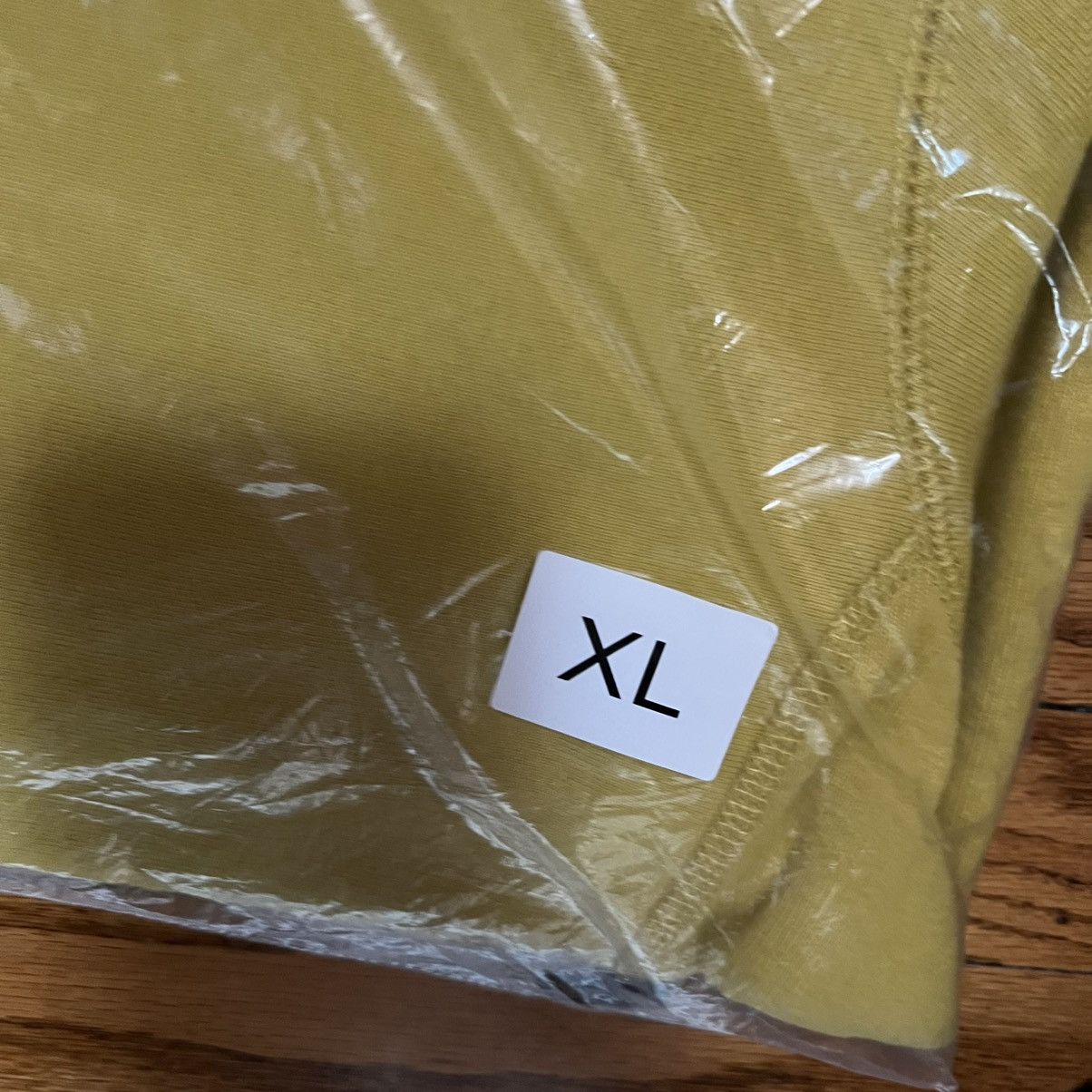 Supreme Supreme Box Logo Crewneck FW18 Mustard Size: XL Size US XL / EU 56 / 4 - 4 Thumbnail