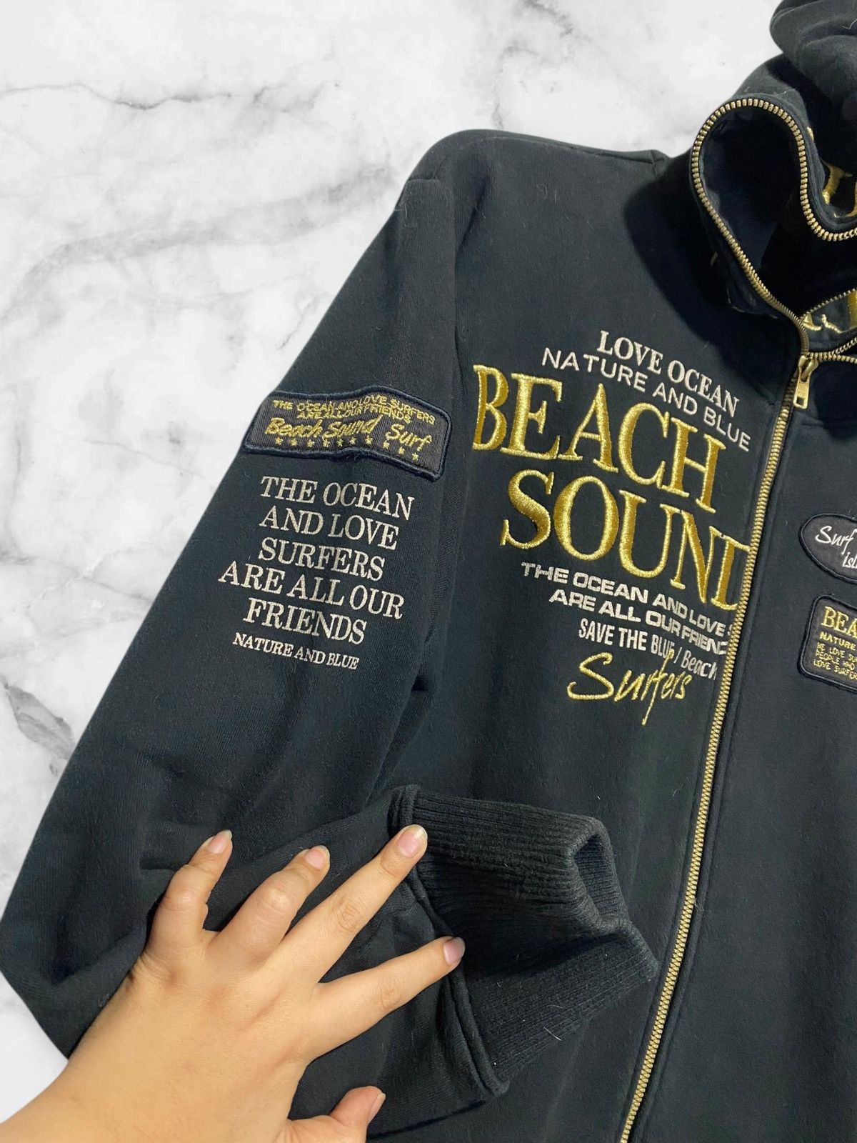 Japanese Brand removable fur Beach Sound embroidery fur hoodie Size US L / EU 52-54 / 3 - 6 Thumbnail
