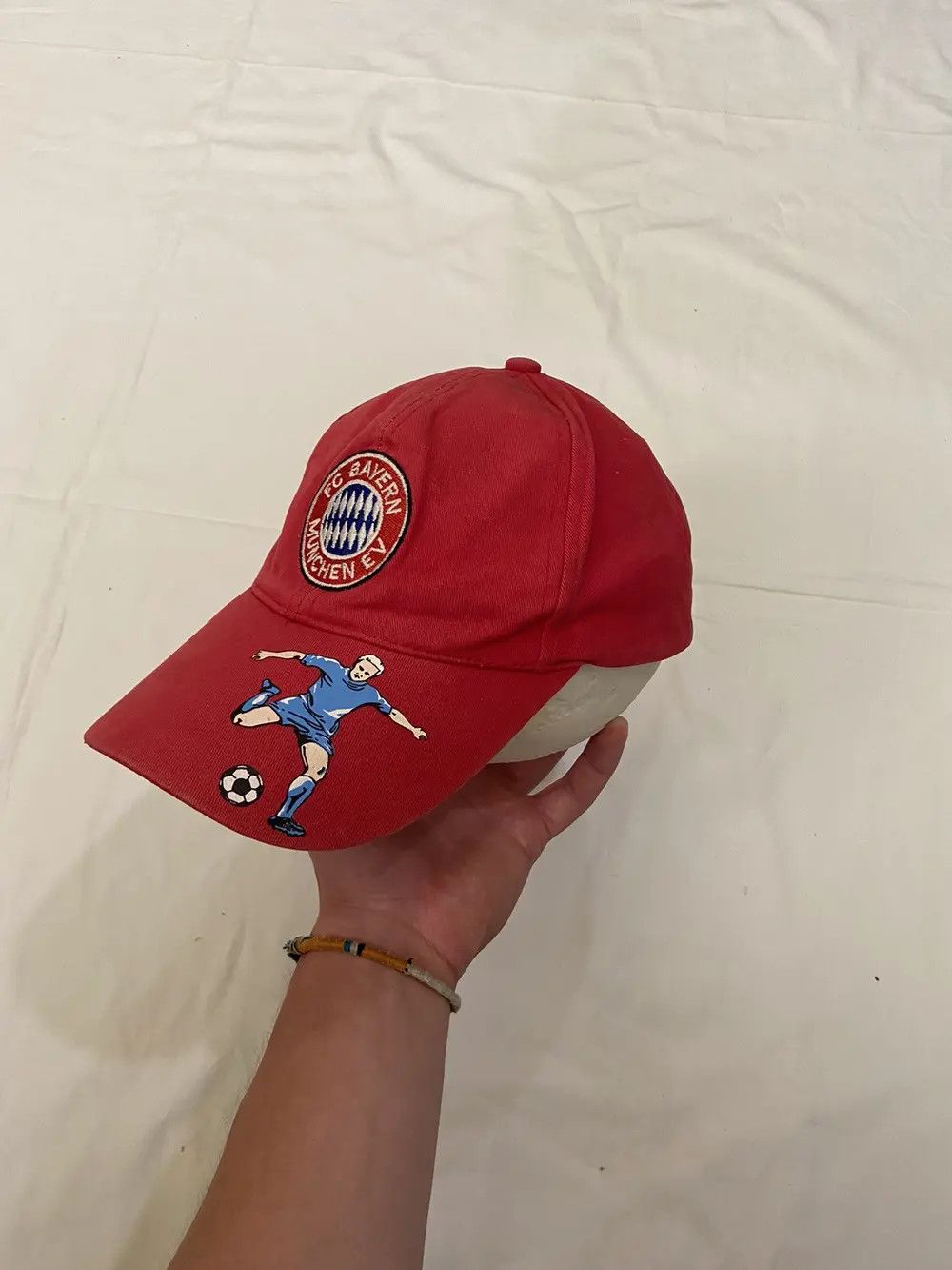 Vintage VINTAGE 90’S FC BAYERN MUNICH SOCCER FADED RED CAP HAT Y2K Size ONE SIZE - 1 Thumbnail