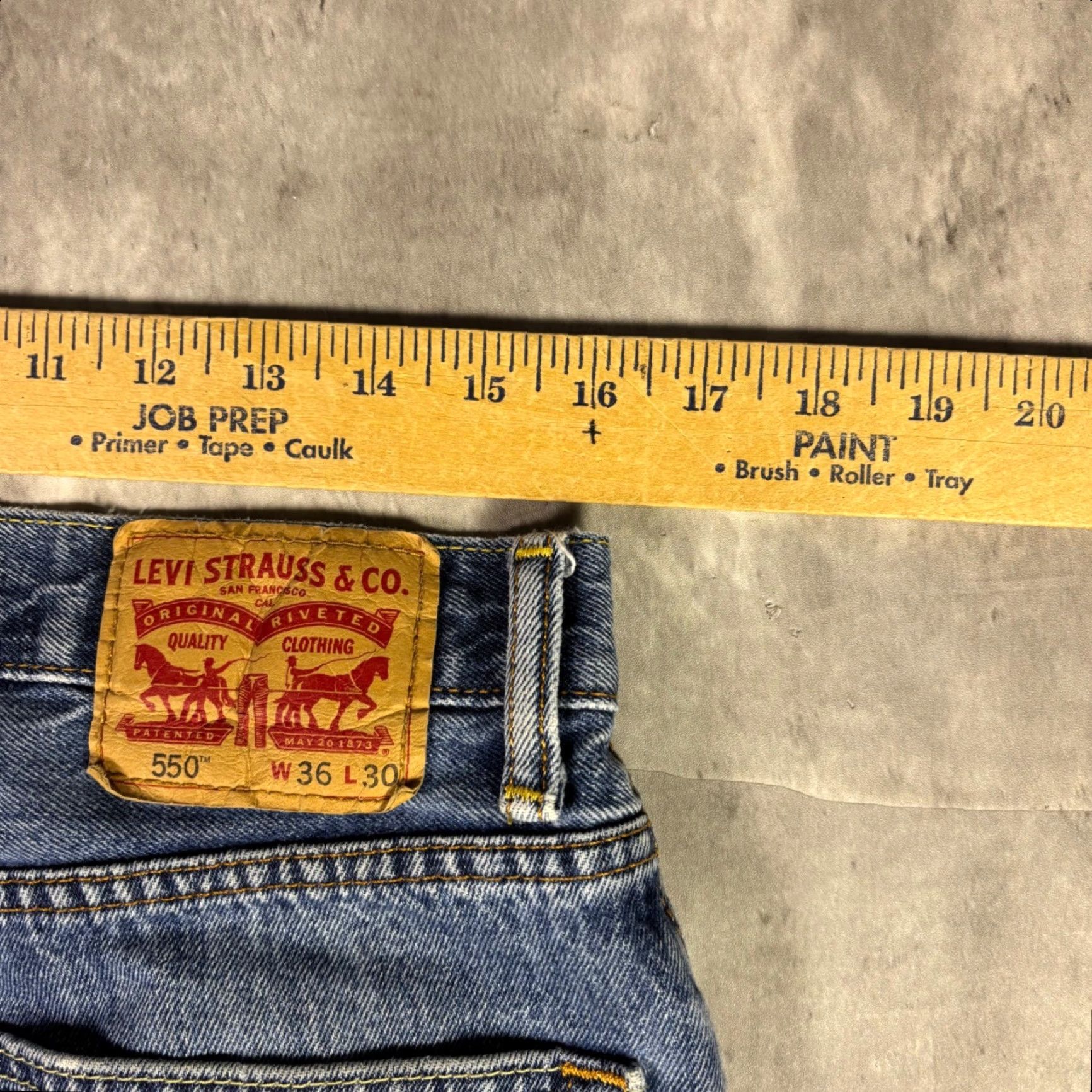 Denime VINTAGE Levi Strauss 550 Jeans Mens 32x30 Blue Denim 90s Straight Relaxed Fit 5-Pocket Size US 32 / EU 48 - 3 Thumbnail