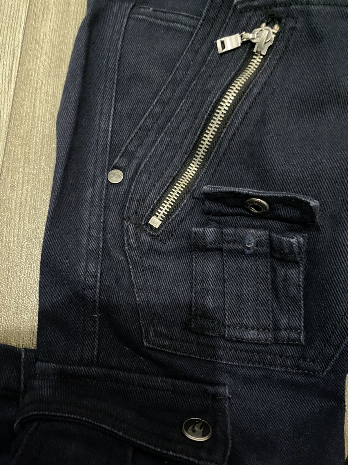 Hysteric Glamour × Japanese Brand × Seditionaries Rare Vintage Semantic Design Julius7 Gas Mask Jeans 1990s Size US 30 / EU 46 - 9 Thumbnail