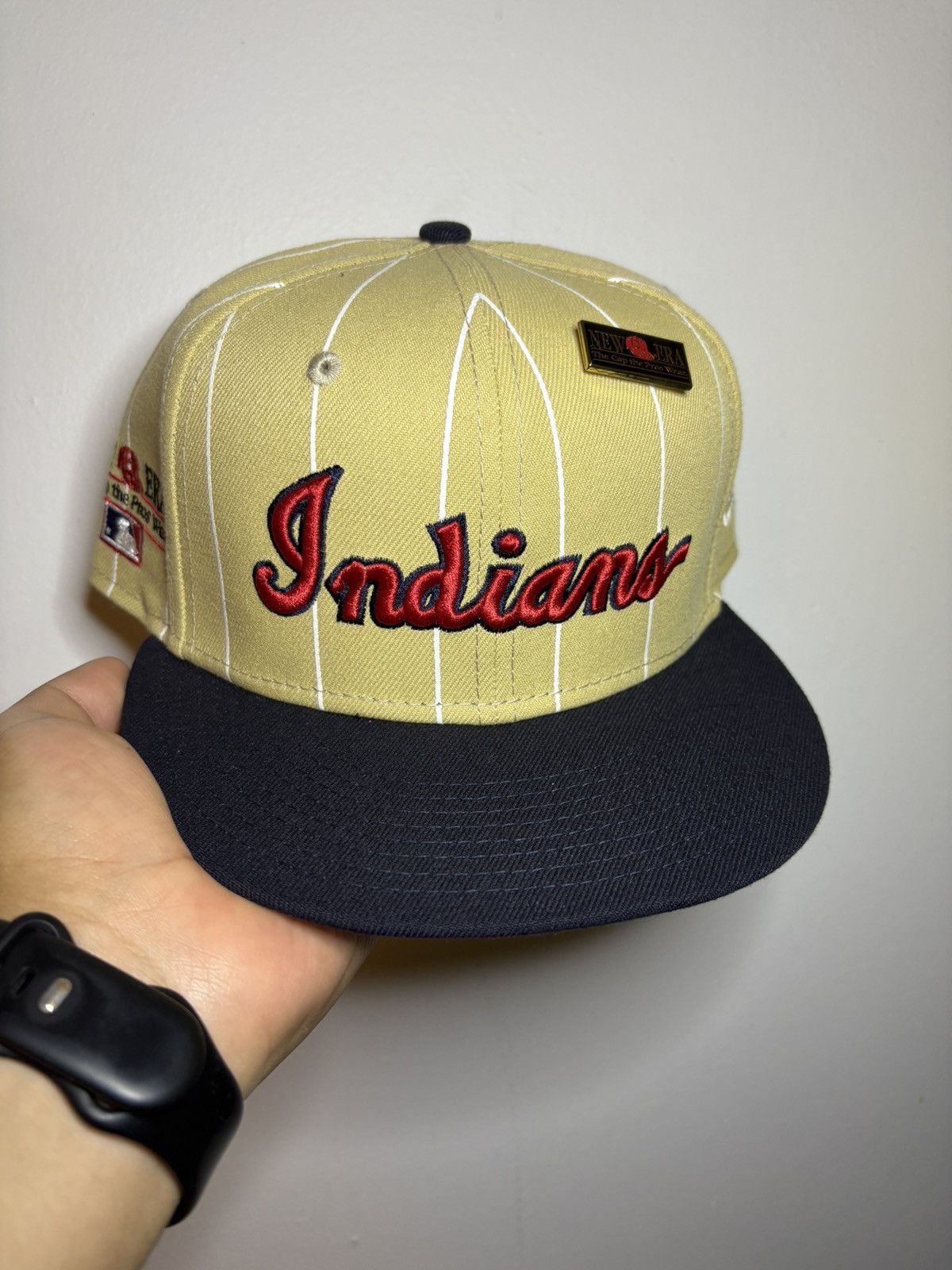 Sz 7 5/8 MLB Cleveland Indians Fitted Hat + Pin