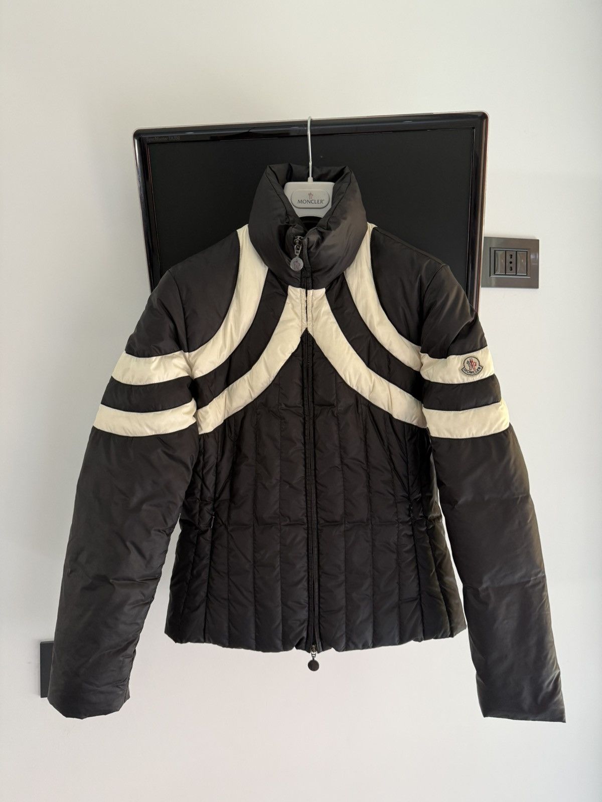Moncler Moncler Jacket for women’s Size M / US 6-8 / IT 42-44 - 1 Thumbnail
