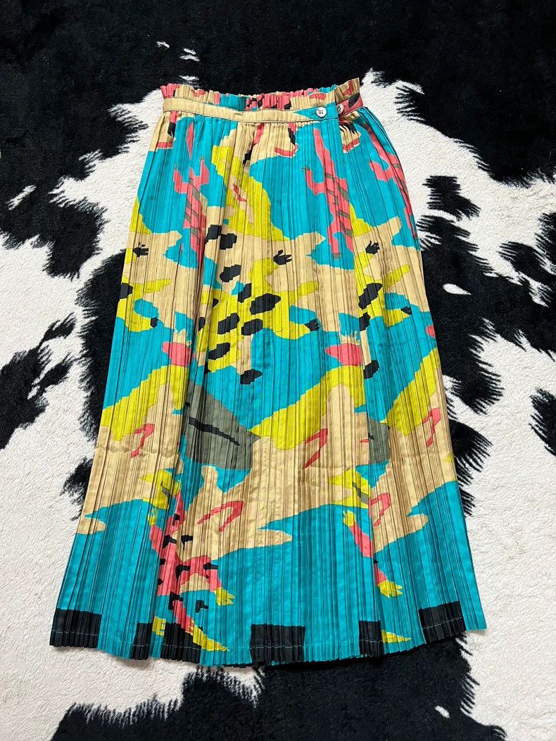 Issey Miyake Issey Miyake size:M Crawling bio-printed skirt Size 42" / US 20 - 2 Thumbnail