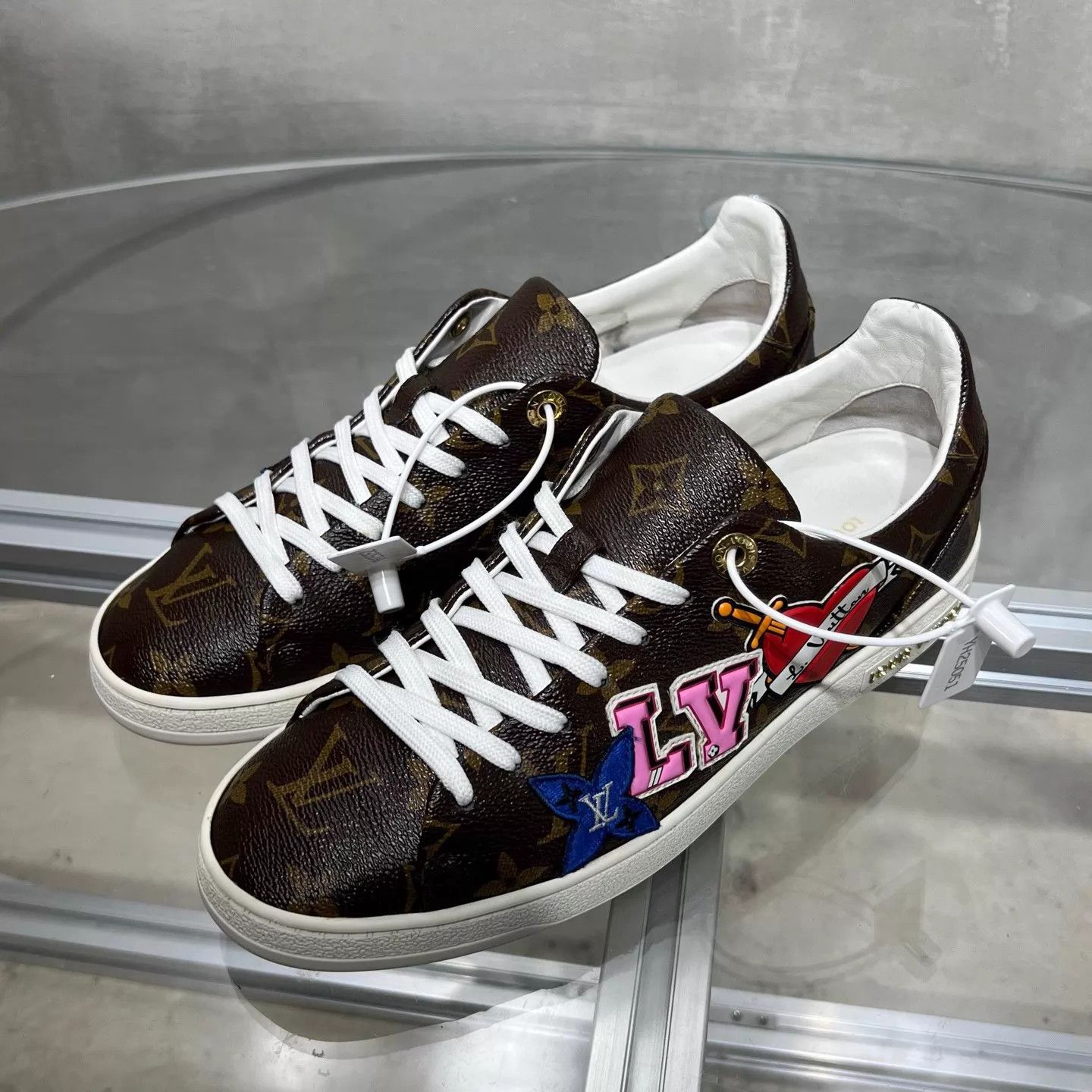 Louis Vuitton LV Monogram Casual Sneaker UK4/38 Size US 7.5 / IT 37.5 - 2 Thumbnail