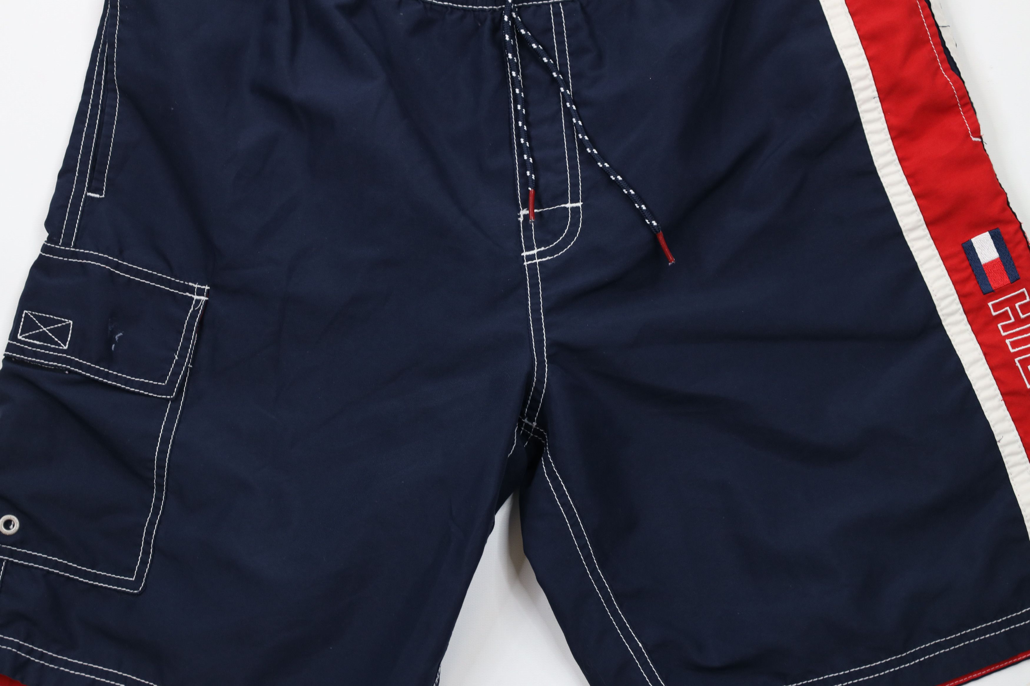 Tommy Hilfiger × Vintage Vintage Tommy Hilfiger Spell Out Lined Shorts Swim Trunks Size US 32 / EU 48 - 3 Thumbnail