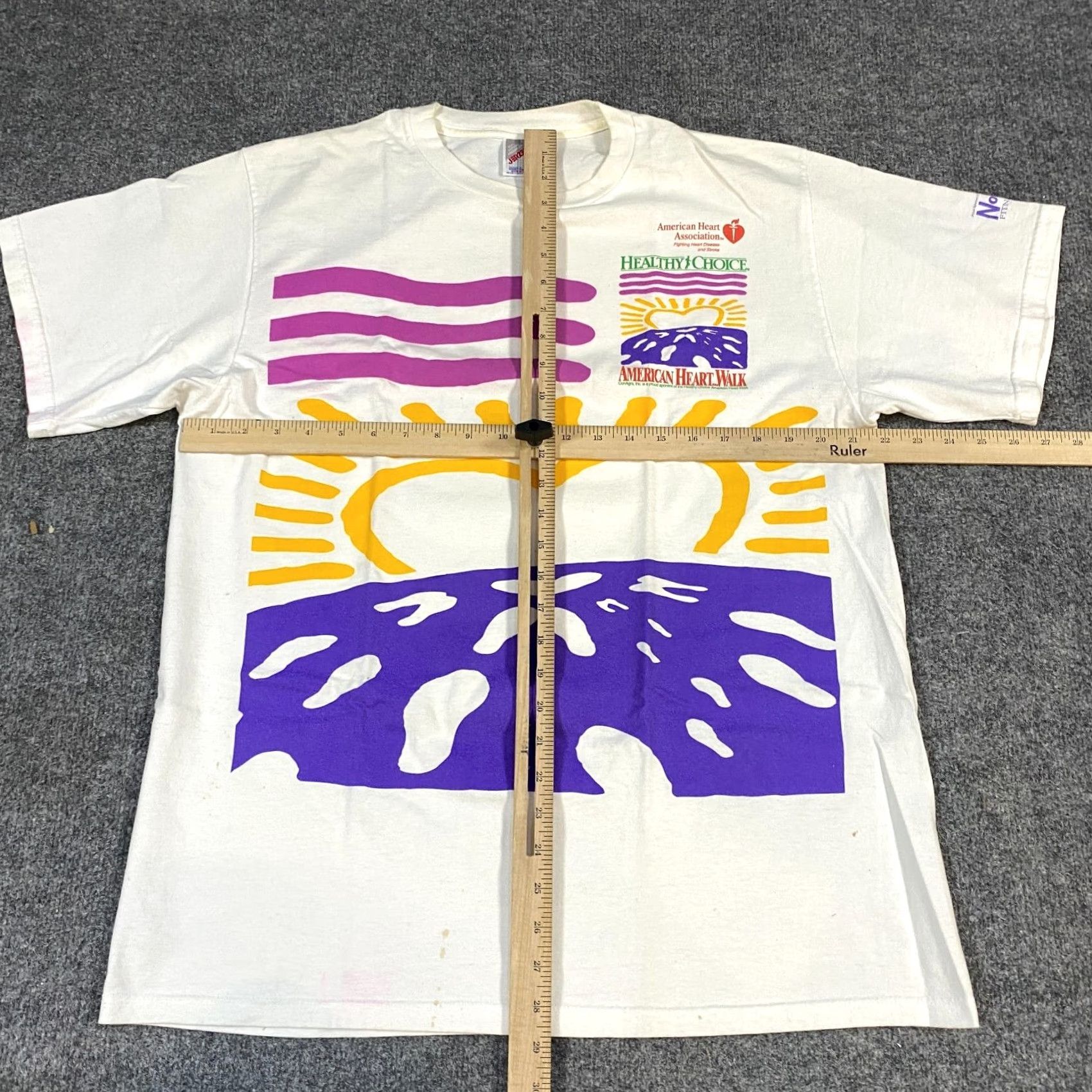 Vintage VINTAGE American Heart Walk T-shirt Cotton XL Double-Sided White Men US Made in USA Shirt Size US XL / EU 56 / 4 - 2 Thumbnail