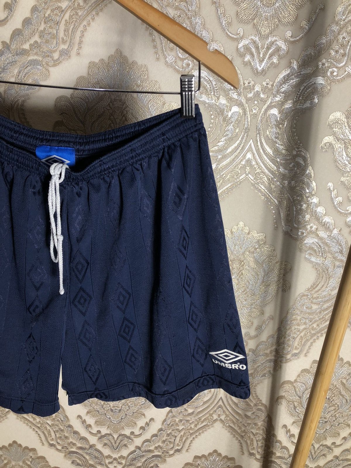 Umbro × Vintage VERY RARE UMBRO MANCHESTER ENGLAND SOCCER SHORTS RETRO 90s Size US 36 / EU 52 - 2 Thumbnail