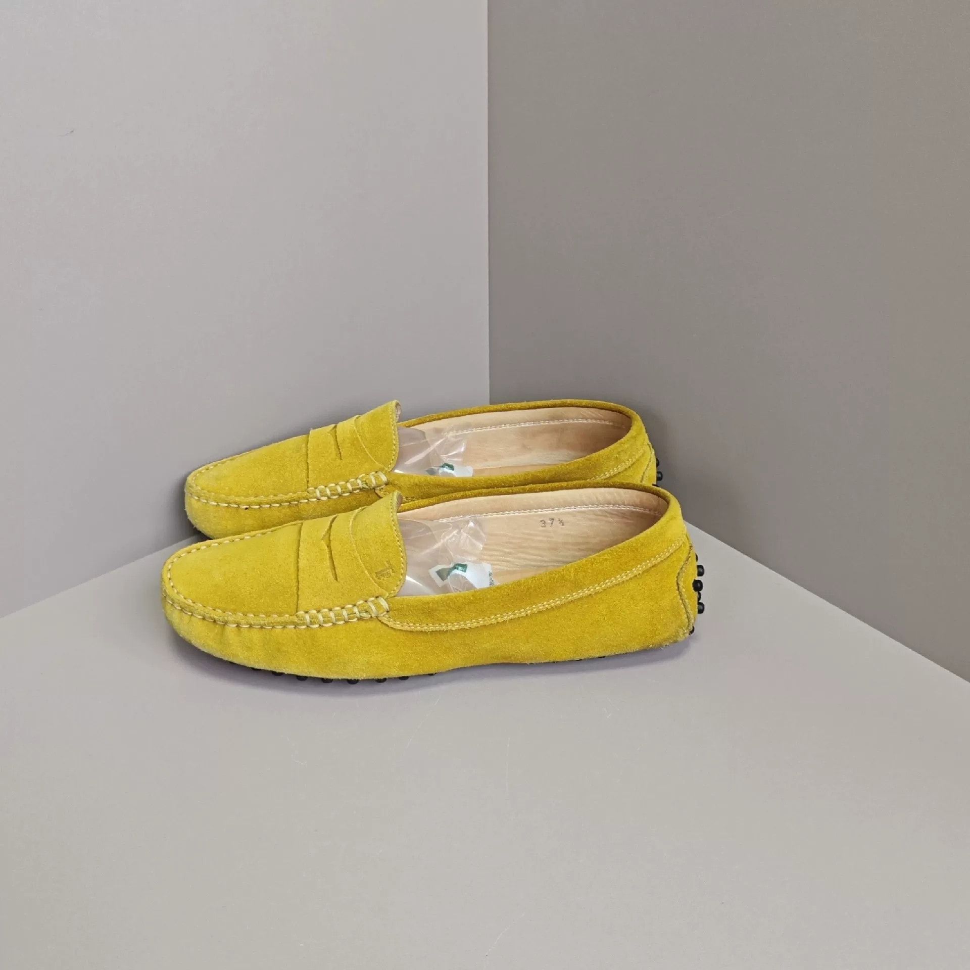 Tod's Tod's Lowtop Sneakers us_7 Women Size US 7 / IT 37 - 1 Thumbnail