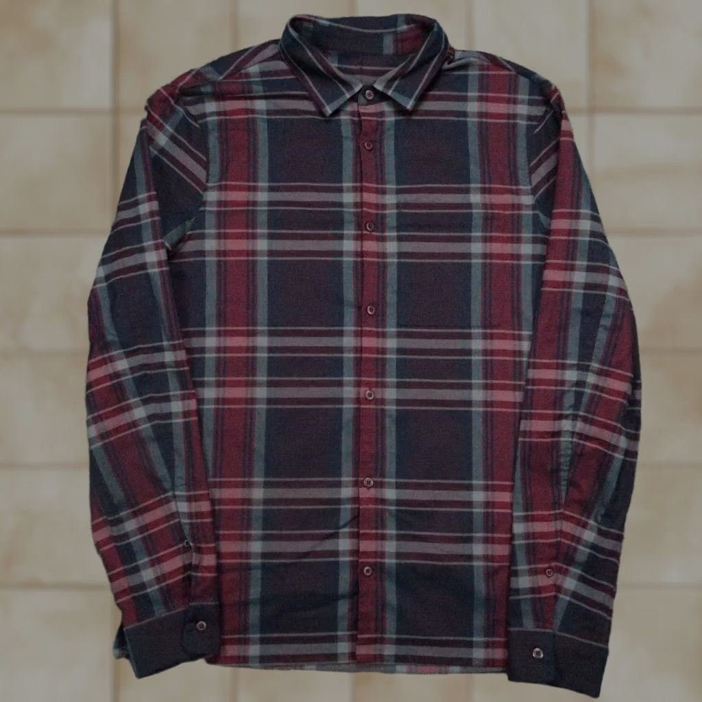 Lululemon Lululemon Mens Large Red Blue Plaid Flannel Button Up Shirt Size US L / EU 52-54 / 3 - 1 Thumbnail