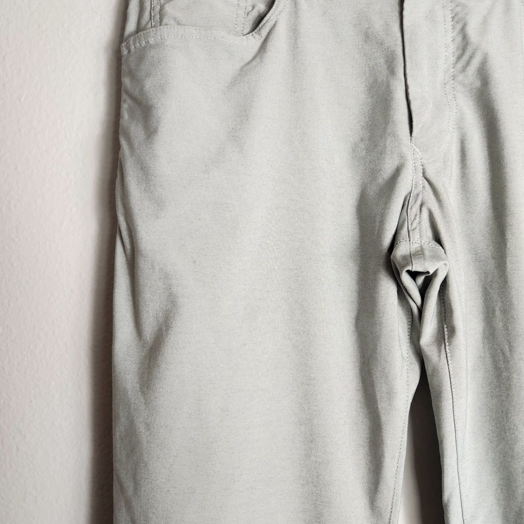 Bonobos VINTAGE Bonobos Mens Lightweight Slim 5-Pocket Golf Pants in Heather Green-Size 33/32 Size US 33 - 4 Thumbnail