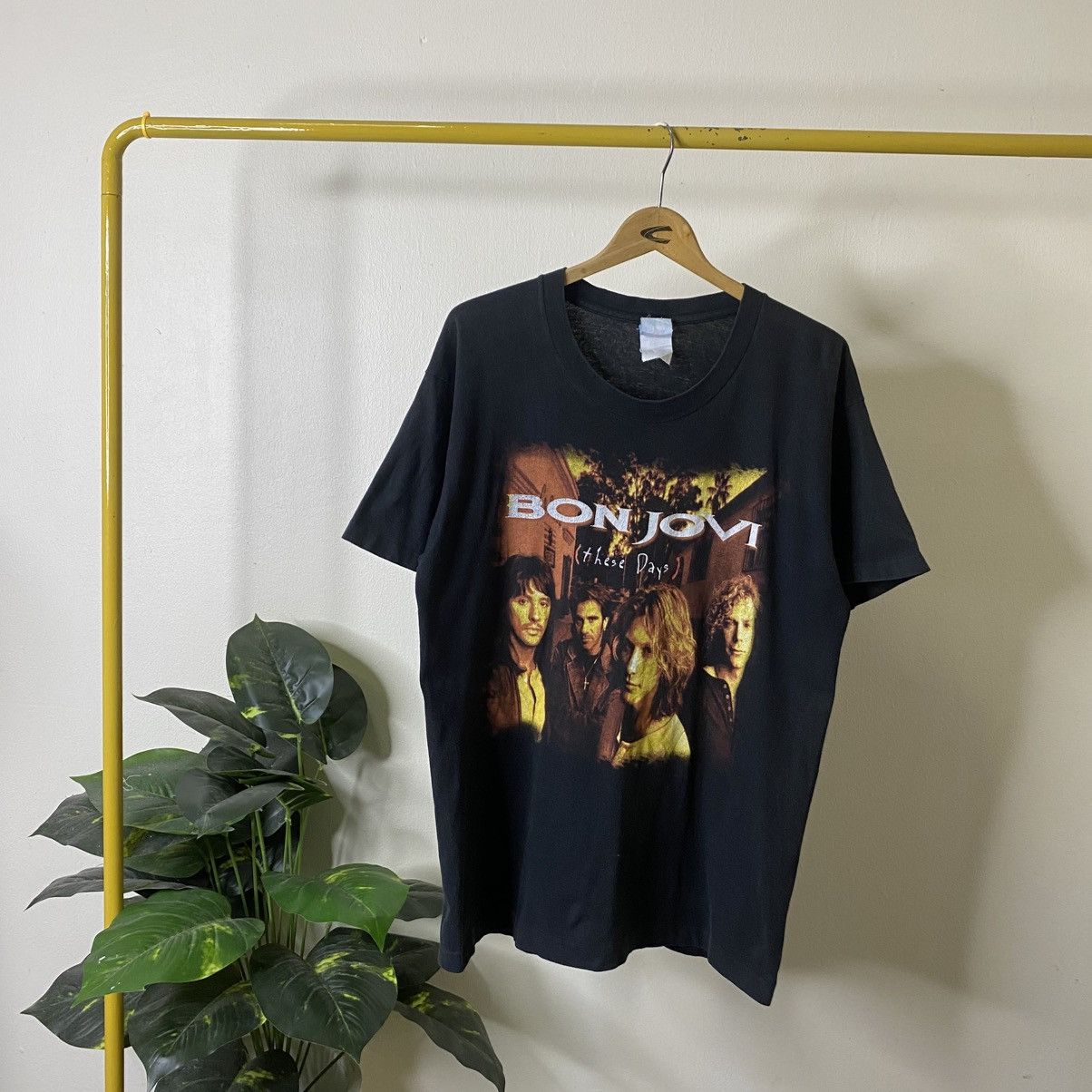 Bon Jovi Vintage 1995 BonJovi These Days Album Promo T Shirt Size US L / EU 52-54 / 3 - 1 Thumbnail