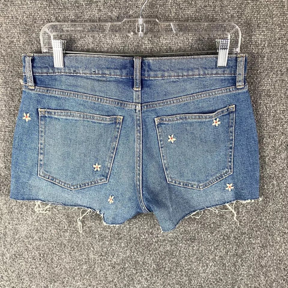 Gap Gap Shorts Women's 27 Blue Cut Off Denim 3" Inseam Floral Size 27" / US 4 / IT 40 - 4 Thumbnail