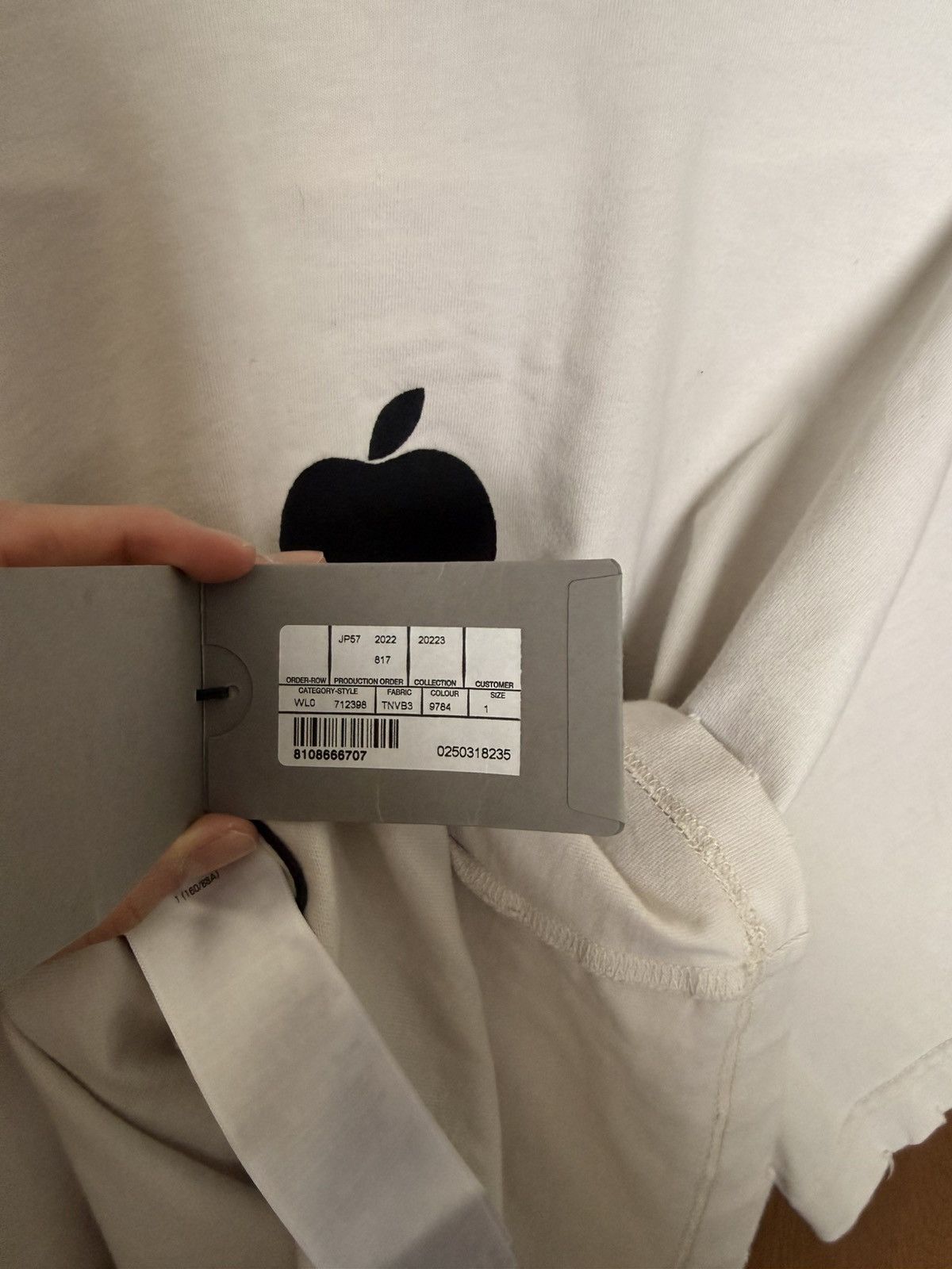 Balenciaga FW22 Be Different T Shirt in White Size US S / EU 44-46 / 1 - 7 Thumbnail