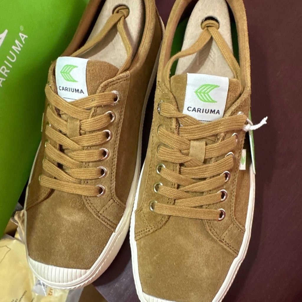 Carven Cariuma OCA Low Suede Sneakers Unisex Camel Brown Size US 9 / EU 42 - 3 Thumbnail