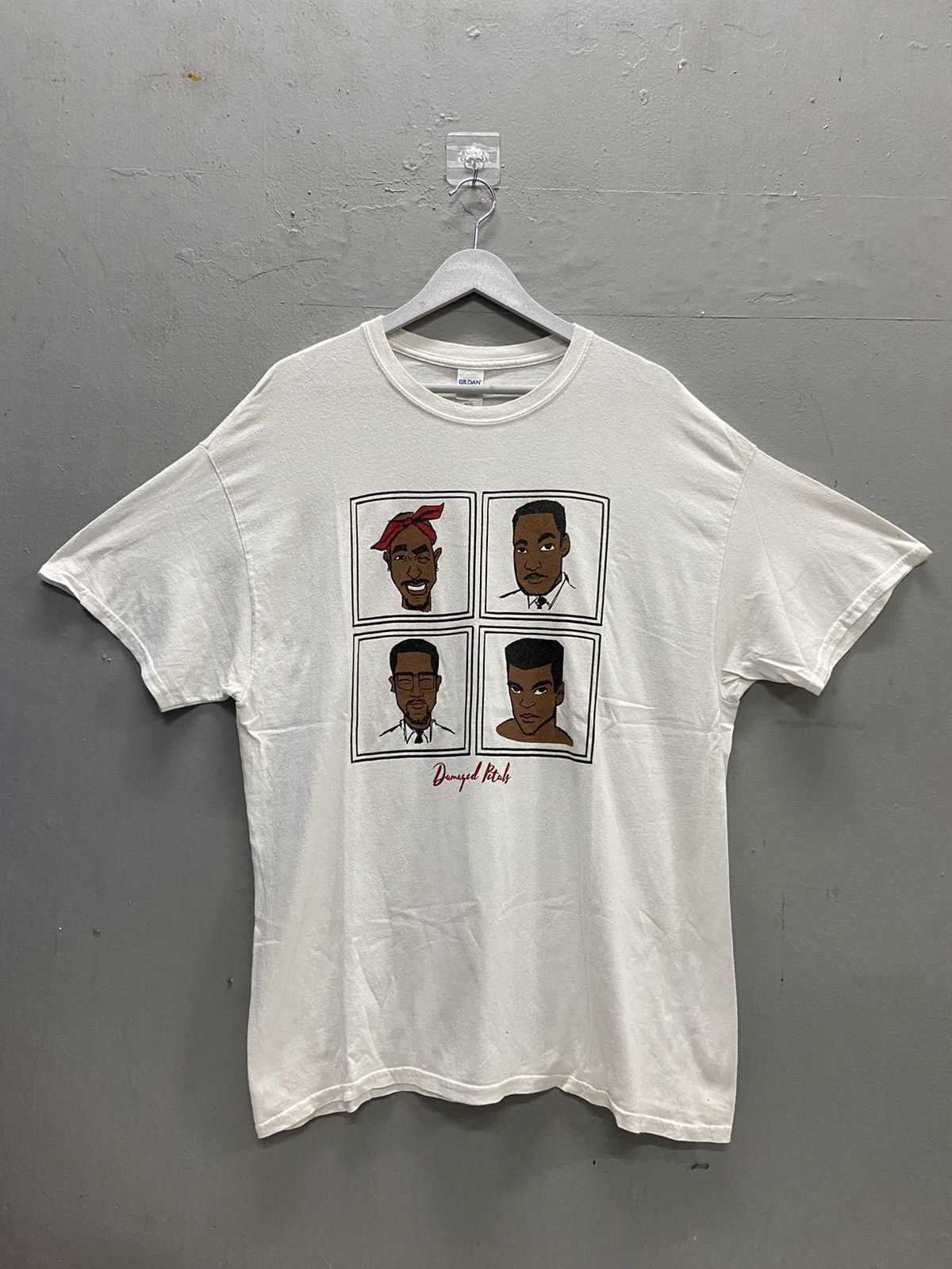 Rap Tees TUPAC SHAKUR DAMAGED PETALS RAPPER TEE SHIRT Size US XL / EU 56 / 4 - 1 Thumbnail