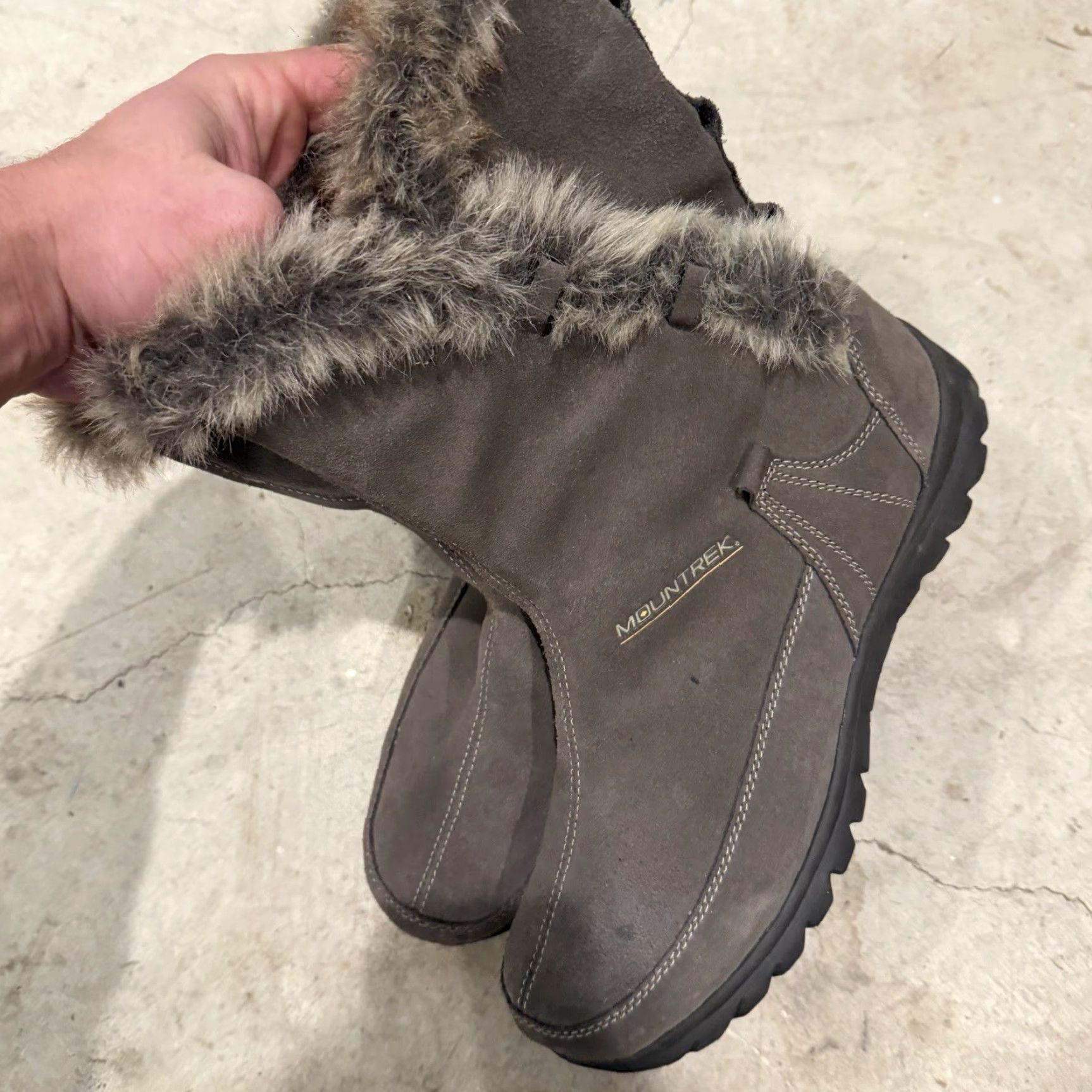 Vintage VINTAGE Mountrek Ellie Lodge Mid Calf Boots Leather Waterproof Brown Womens 8.5 NO LACES Slip-On Shoe Boots Womens" Size US 6 / IT 36 - 4 Thumbnail