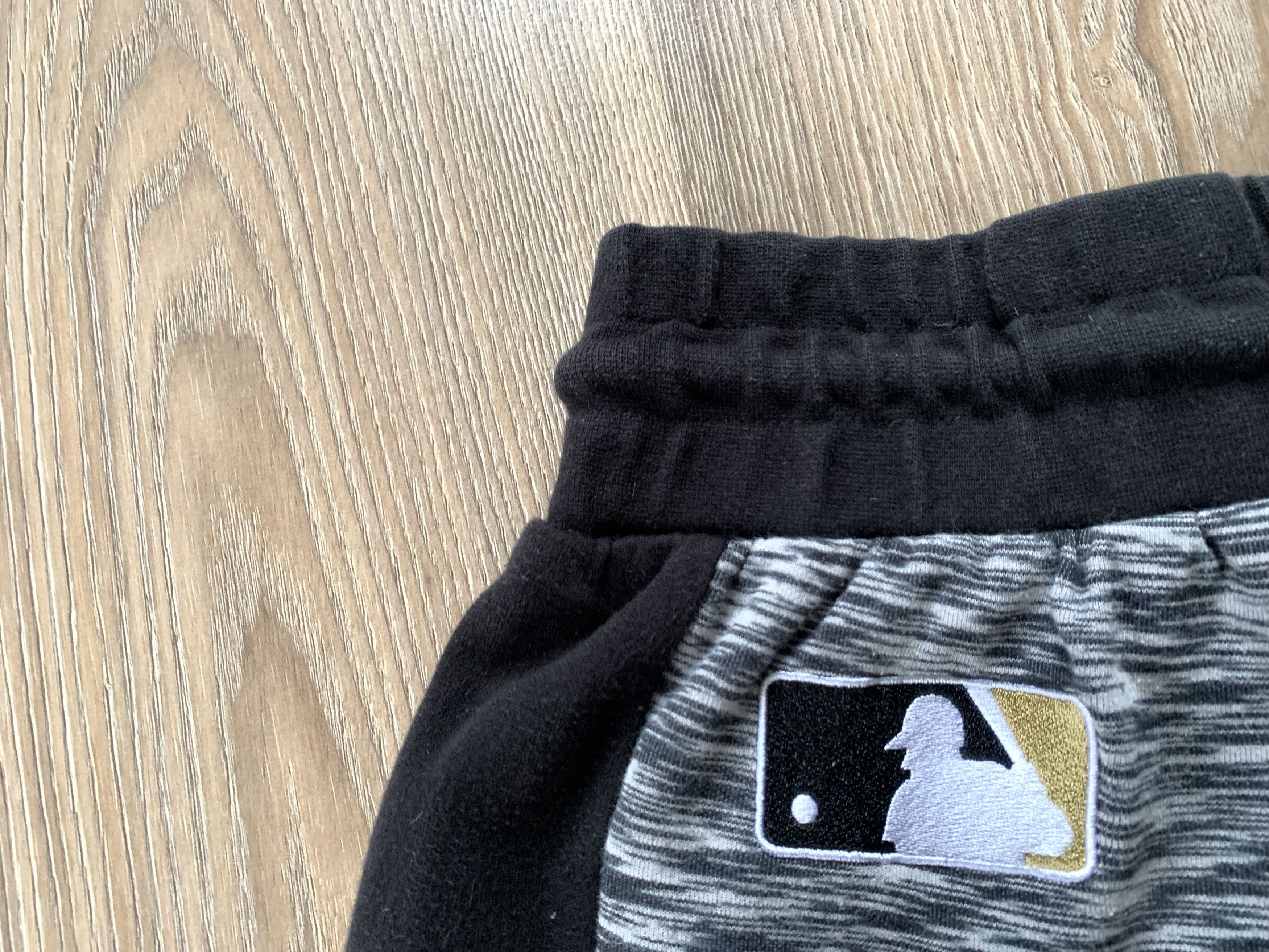 MLB × Majestic Vintage Majestic New York Yankees Printed Cotton Shorts Size US 34 / EU 50 - 8 Thumbnail