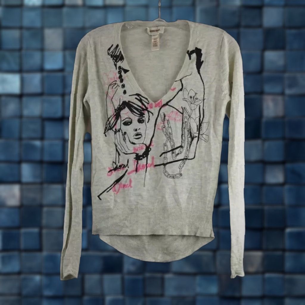 Diesel VINTAGE Diesel Gray & Pink Doodle Graphic V-Neck LightWeight Sweatshirt Women XS Size XS / US 0-2 / IT 36-38 - 1 Thumbnail