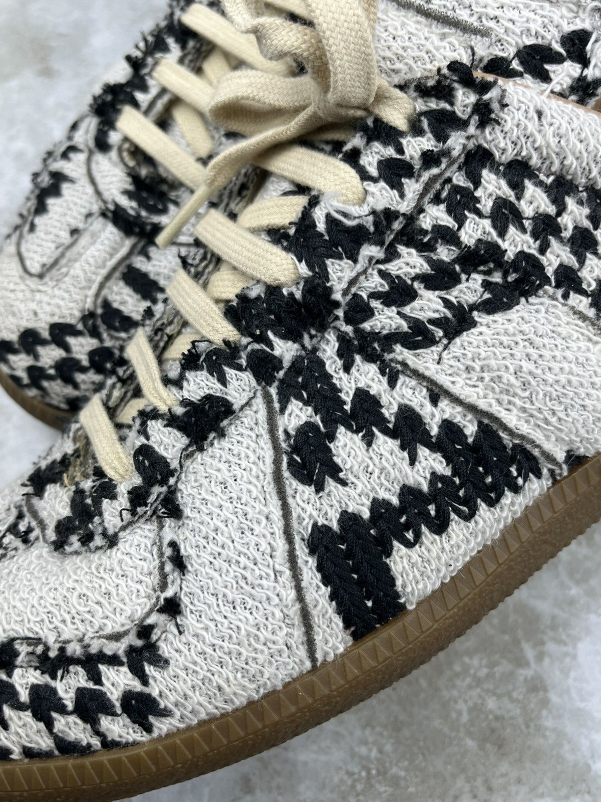 Maison Margiela AW18 Maison Margiela Distressed Tweed Replica Gat Sneakers Size US 9 / EU 42 - 5 Thumbnail