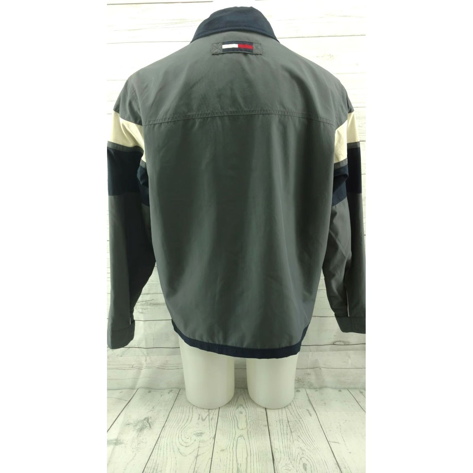 Tommy Hilfiger Tommy Hilfiger Jacket Medium Mens Full Zip Button Gray Blue White Size US M / EU 48-50 / 2 - 5 Thumbnail