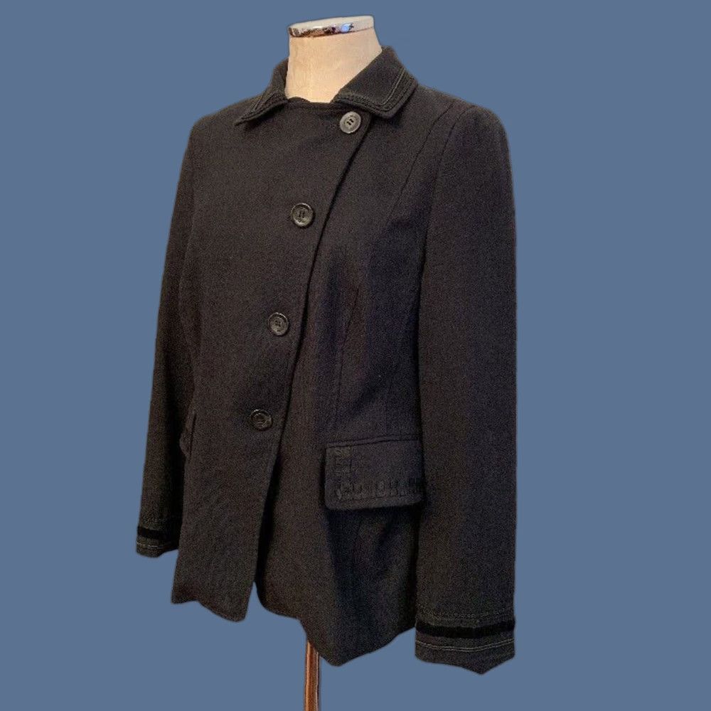 Vintage VINTAGE Feraud Blazer Jacket Womens Wool Blend Braided Trim 12 Black Size 44 (12) - Lightweight Womens Blazer Jacket Size XL / US 12-14 / IT 48-50 - 1 Thumbnail