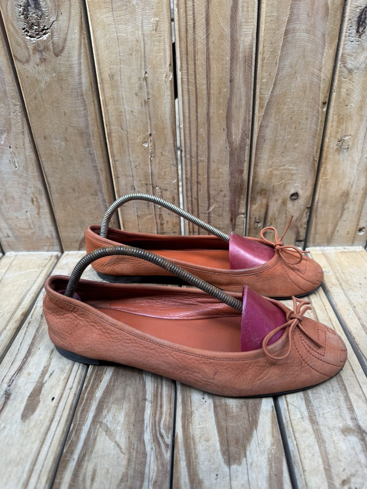 Gucci Gucci Orange women’s leather ballet flats EUR 37 US 7 Size US 7 / IT 37 - 9 Thumbnail