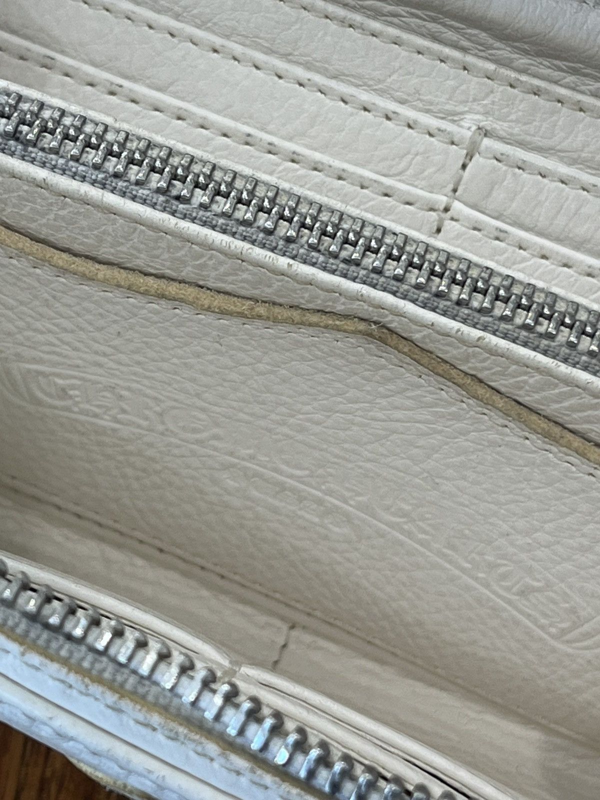 Chrome Hearts Chrome Hearts Rhodium BS Fleur Wallet White Leather Scroll Size ONE SIZE - 8 Thumbnail