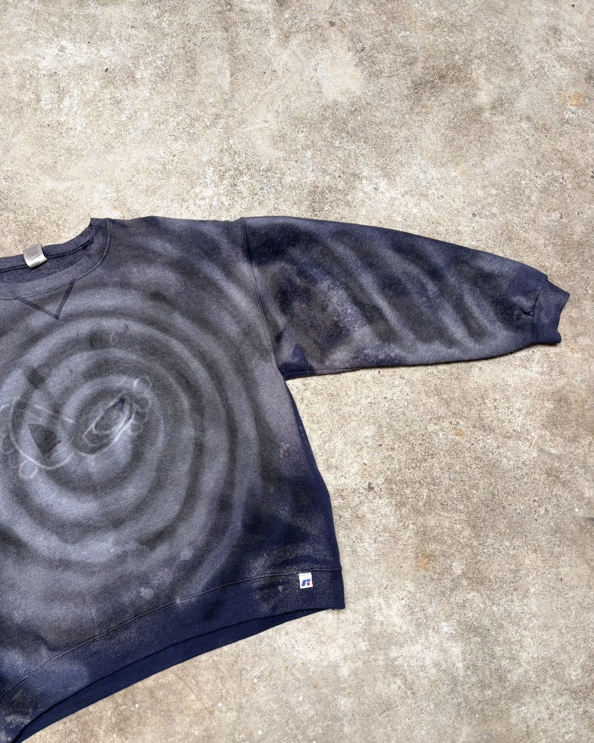Vintage Custom Russell Faded Sweatshirt Size US L / EU 52-54 / 3 - 4 Thumbnail