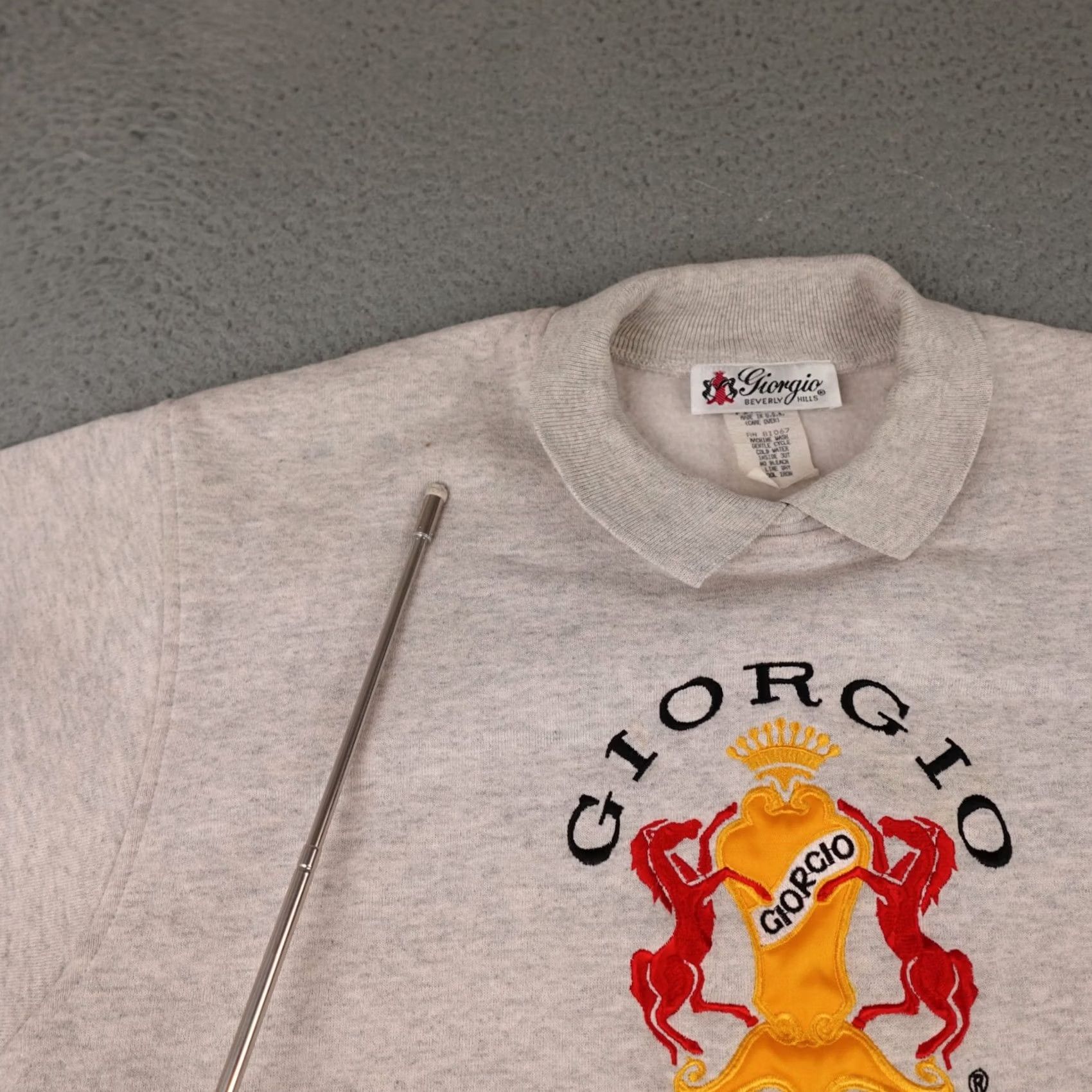 Vintage VINTAGE Giorgio Beverly Hills Sweatshirt Womens L Gray Horse Crest Collared Pullover Size L / US 10 / IT 46 - 7 Thumbnail