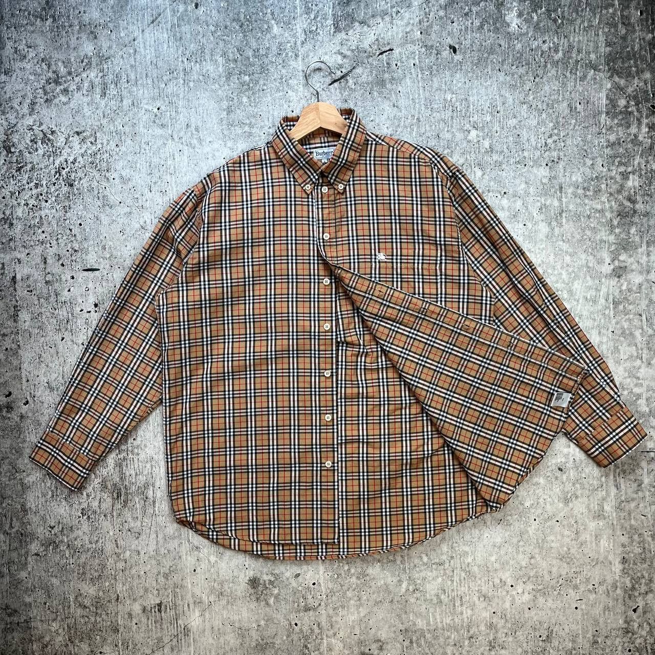 Burberry Burberry vintage shirt made in France brand’s iconic pattern Size US L / EU 52-54 / 3 - 7 Thumbnail