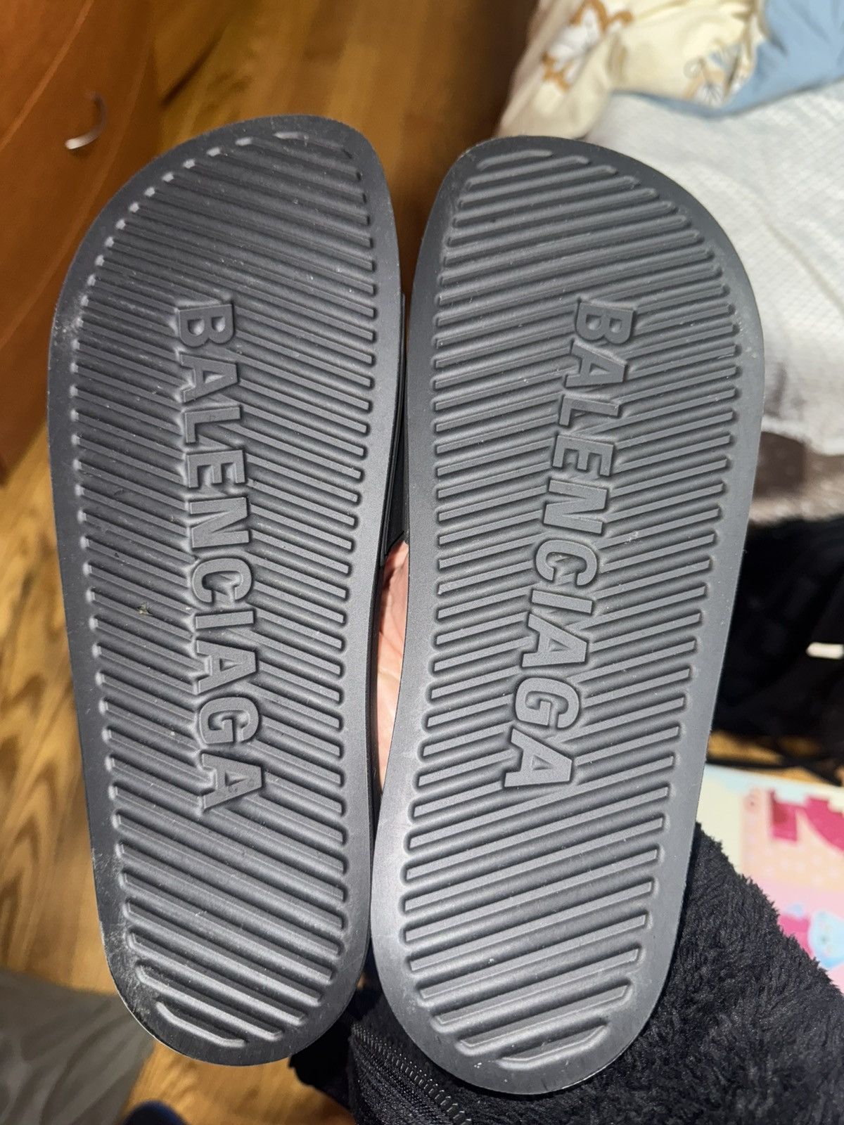 Balenciaga MEN'S POOL SLIDE SANDAL IN BLACK/WHITE Size US 11 / EU 44 - 3 Thumbnail